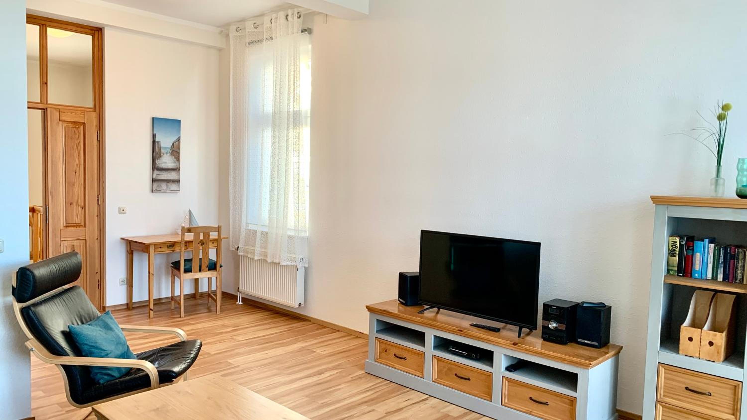 One-Bedroom Apartment photo 3
