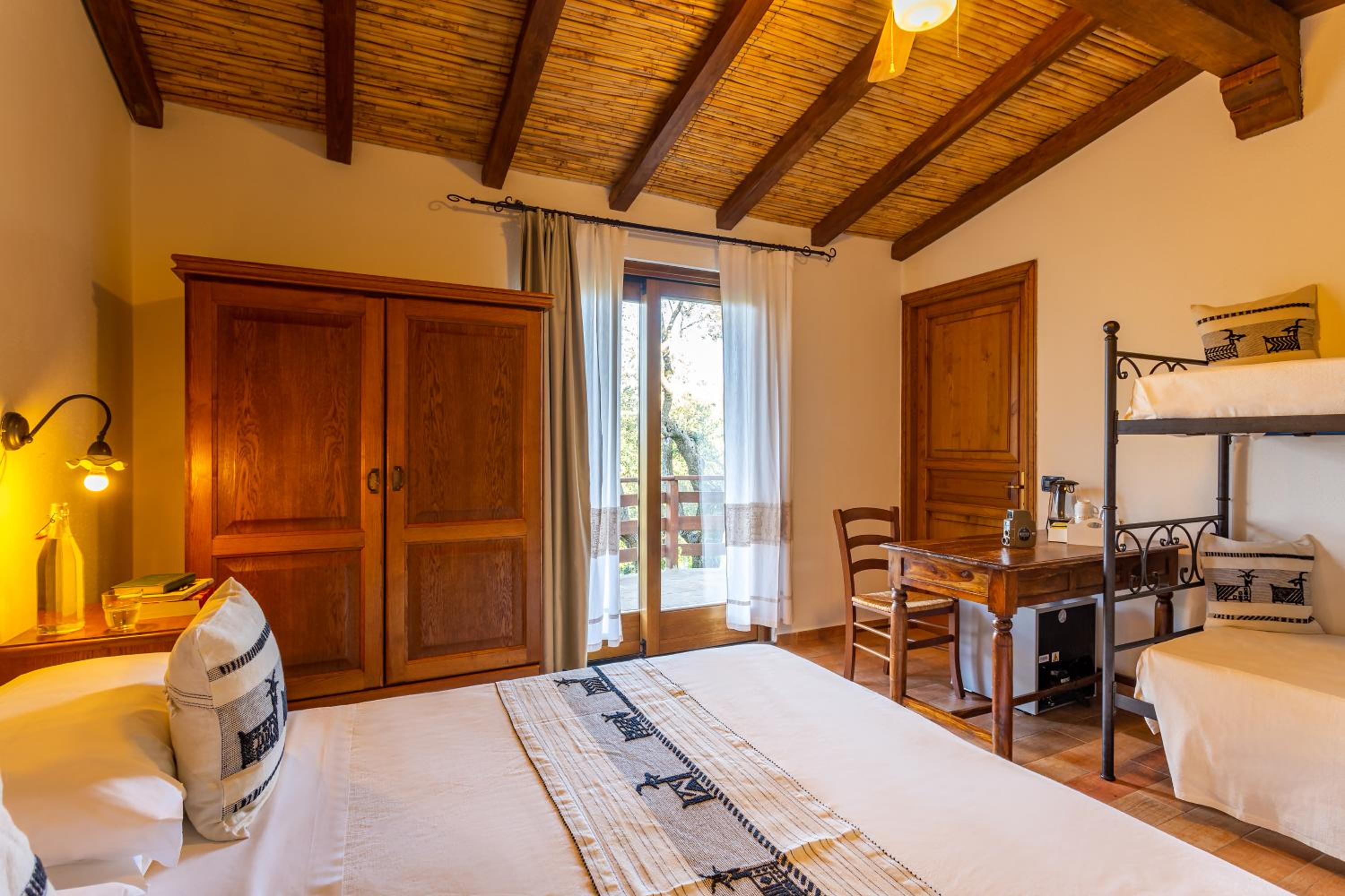 Quadruple Room with Terrace