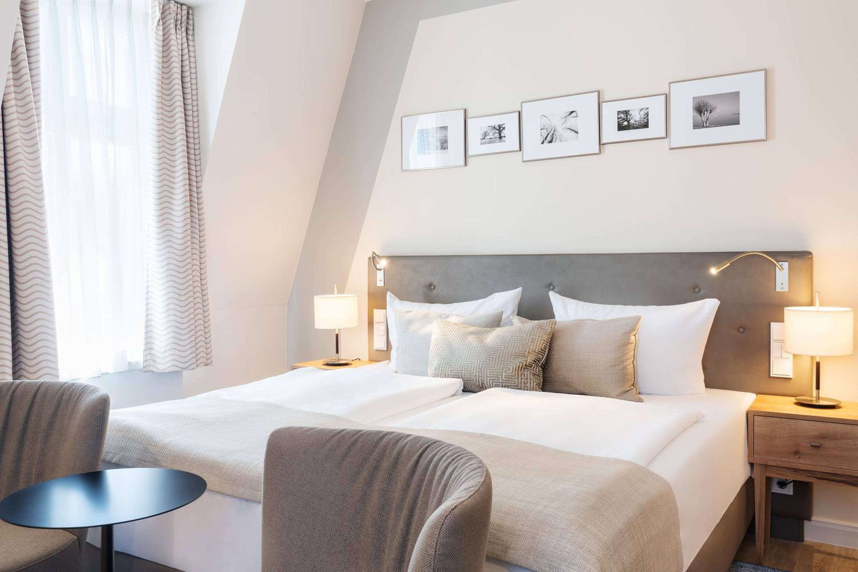 Double Room - Annex thumbnail 5