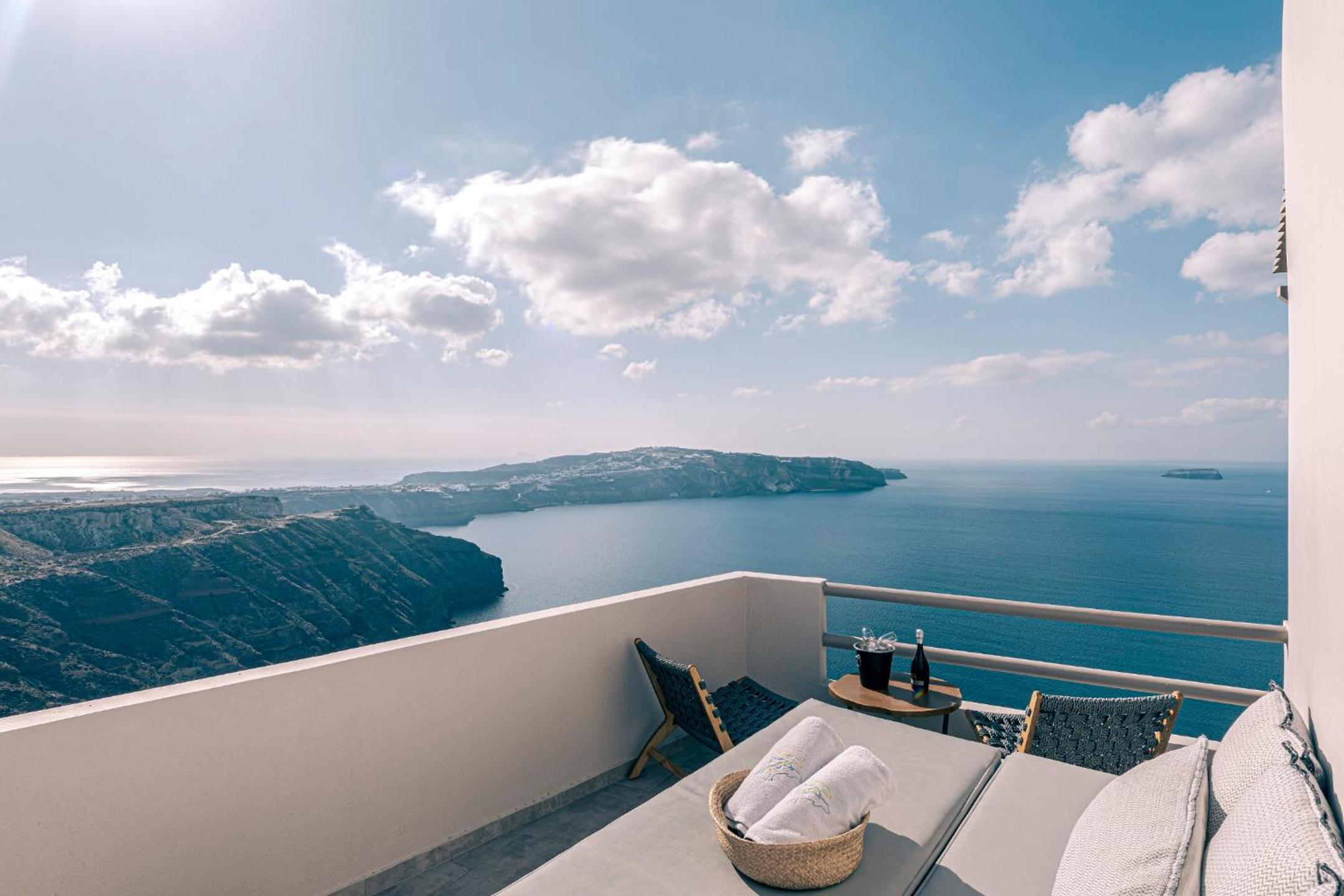 Jacuzzi Suite with Volcano View - Photo 29