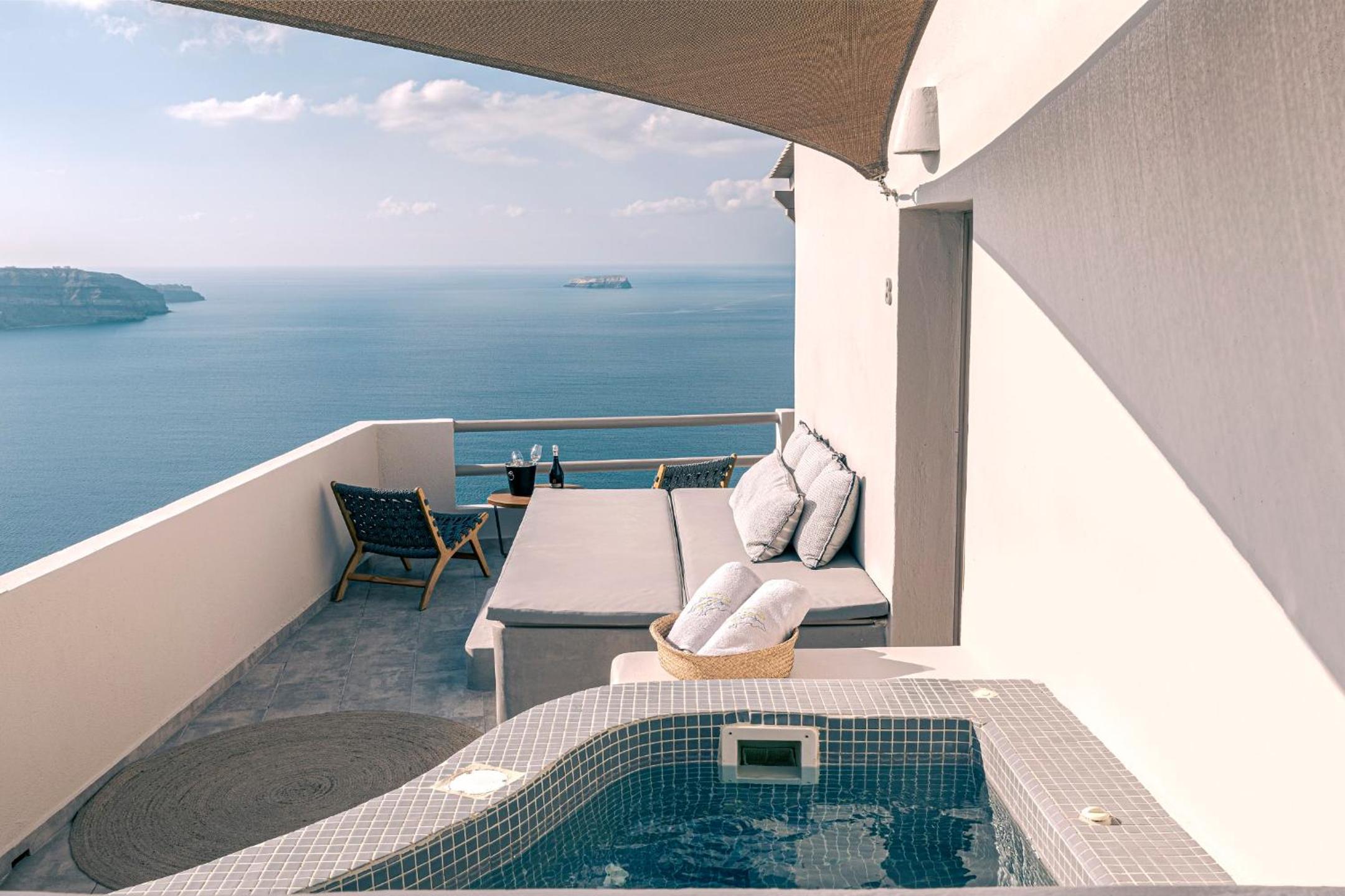 Jacuzzi Suite with Volcano View - Photo 24