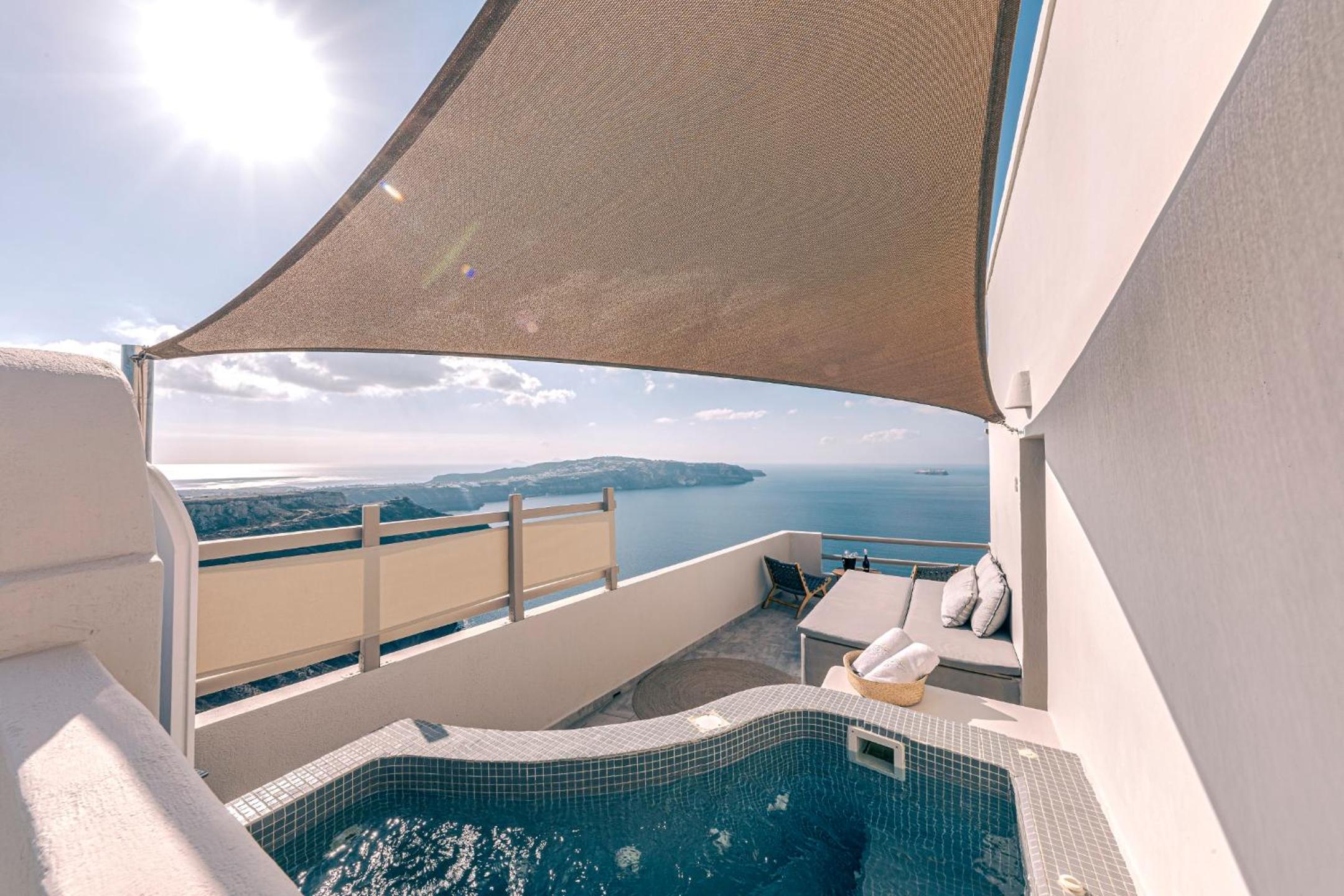 Jacuzzi Suite with Volcano View - Photo 34