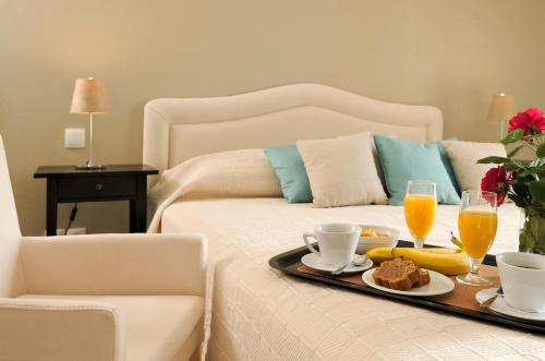 Double or Twin Room with Sea View photo 2