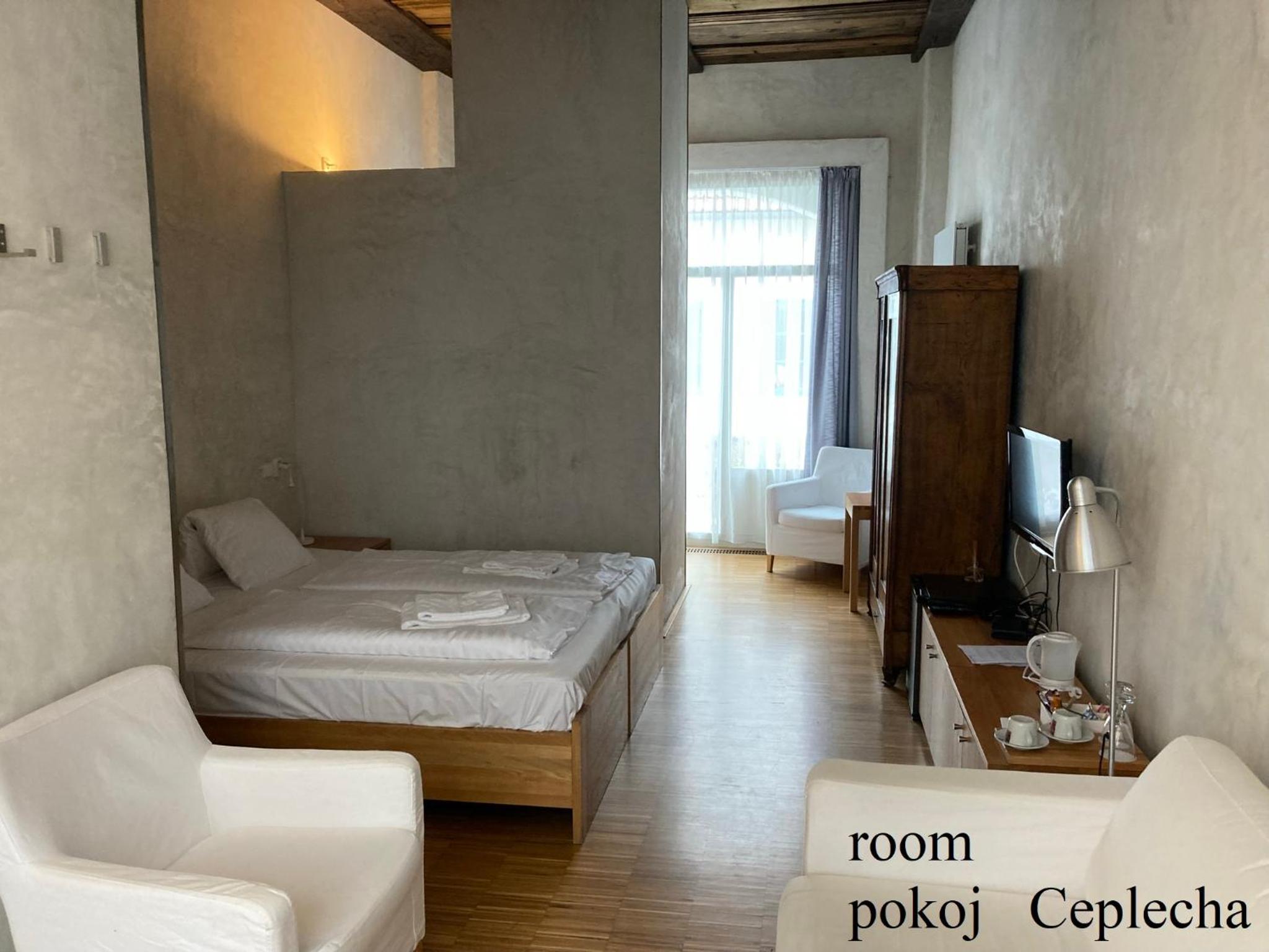 Deluxe Double Room with Extra Bed - Photo 5