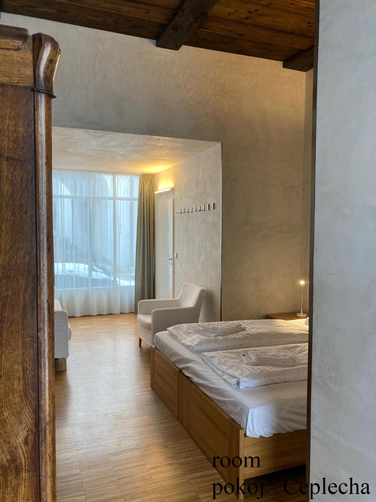 Deluxe Double Room with Extra Bed - Photo 11
