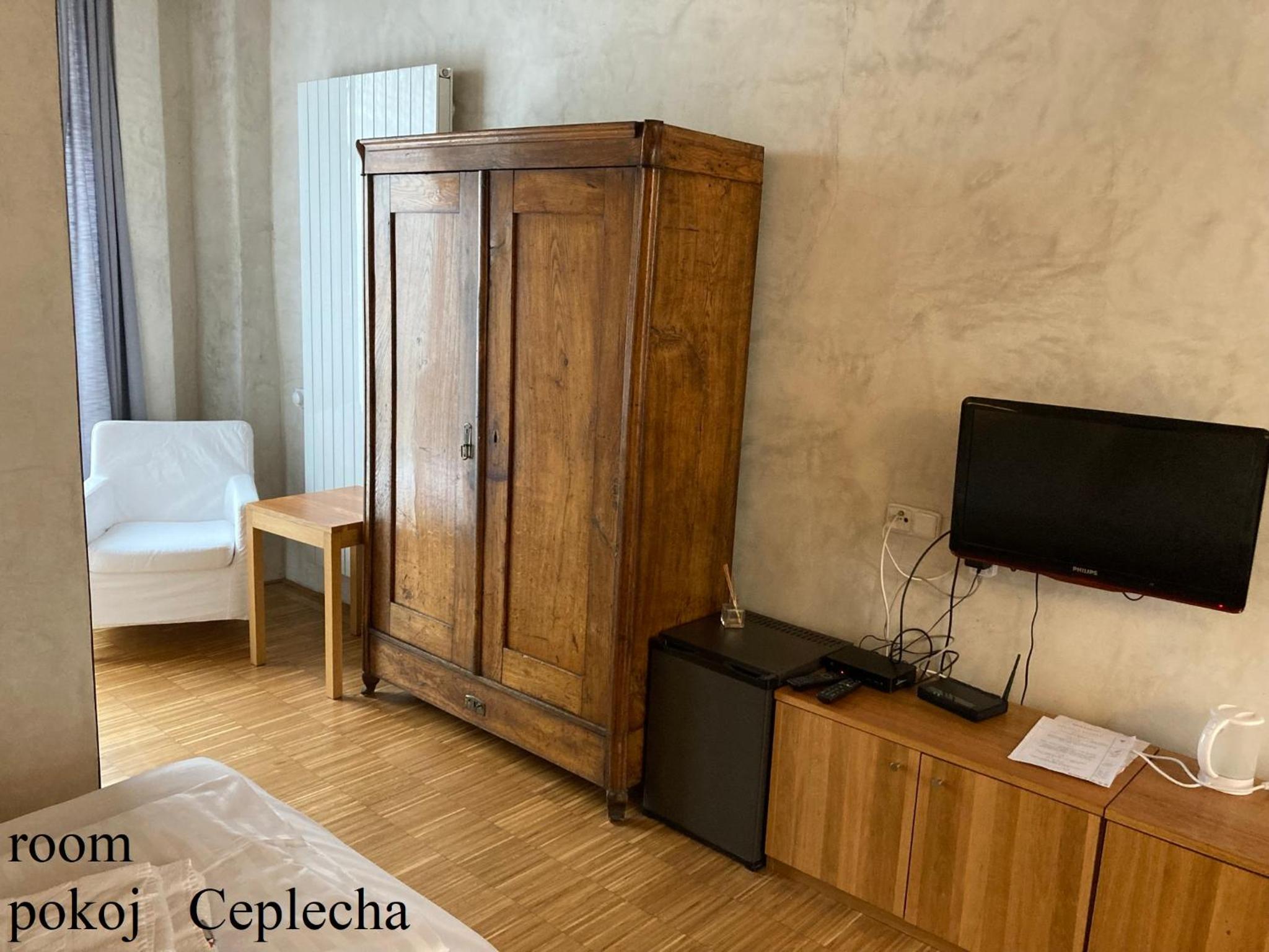 Deluxe Double Room with Extra Bed - Photo 7
