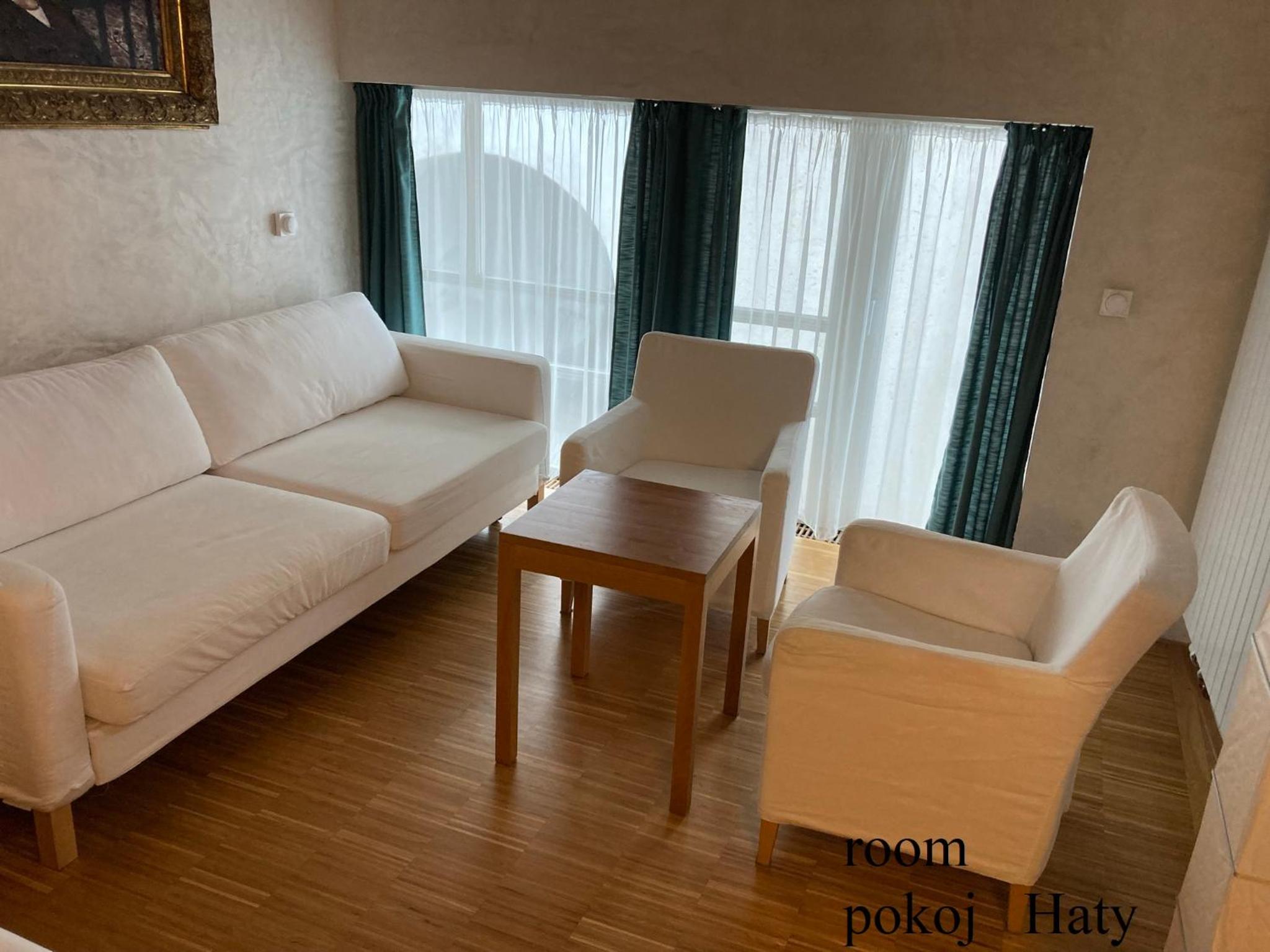 Deluxe Double Room with Bath - Photo 5