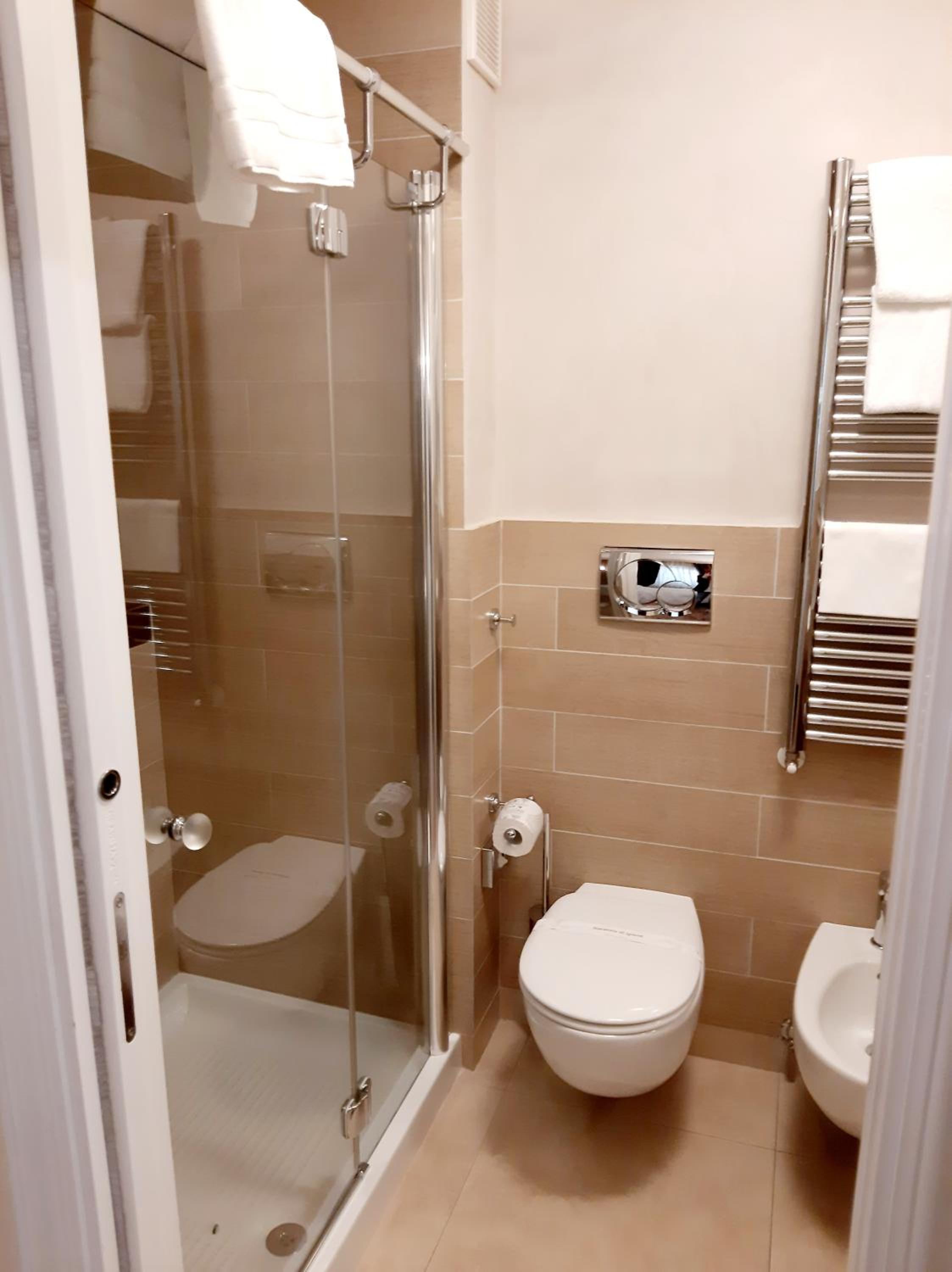 Economy Double Room photo 3