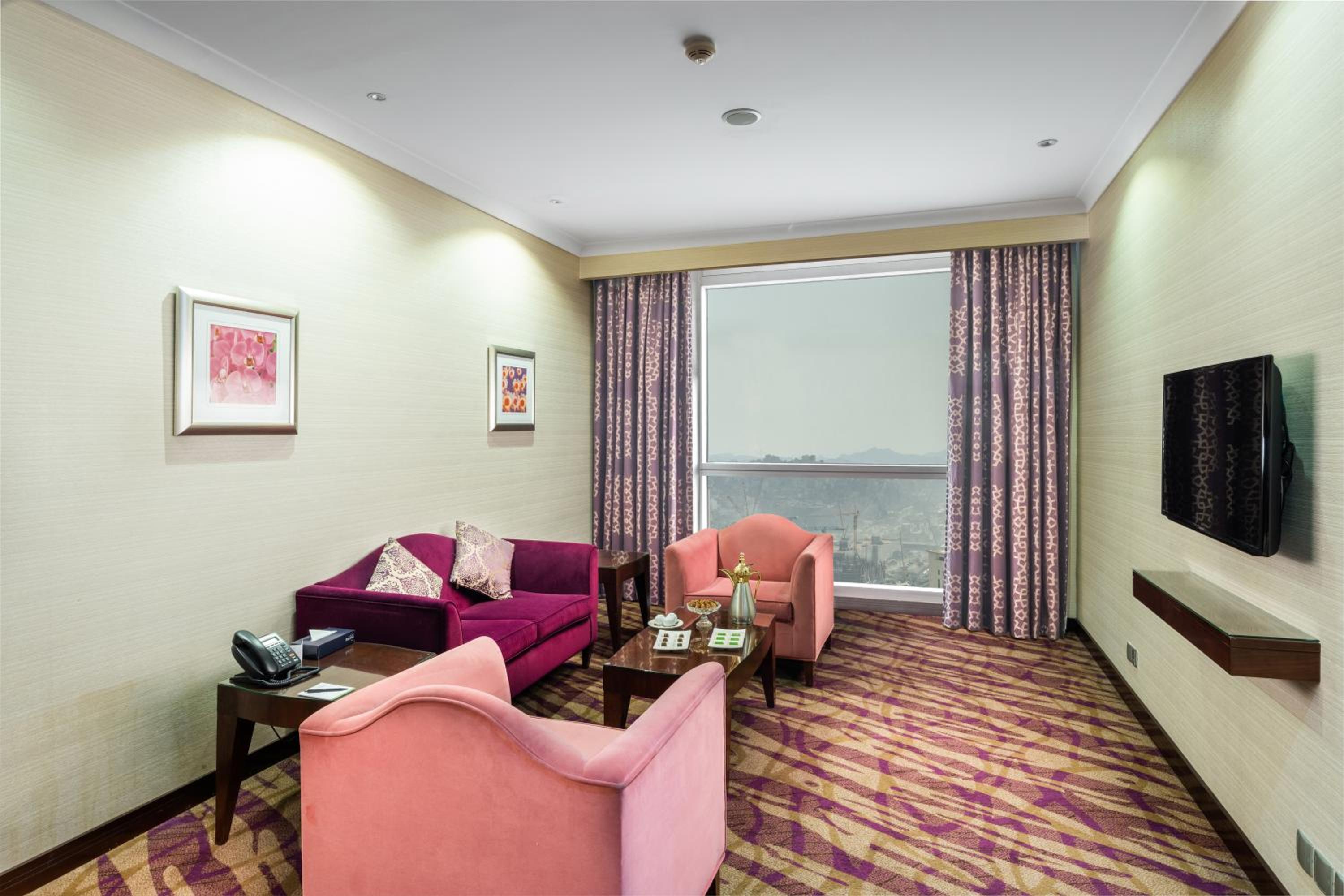Spacious One Bedroom Suite