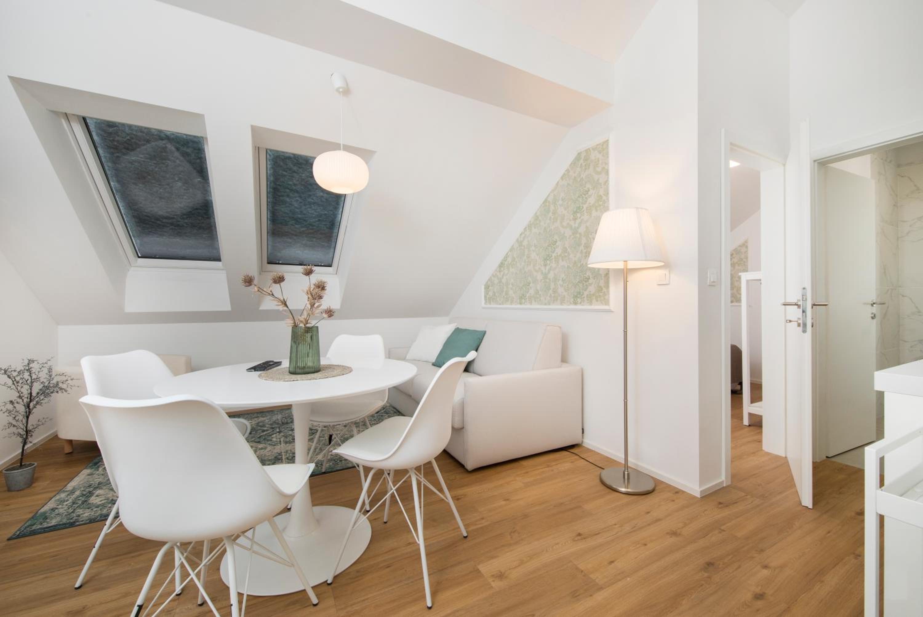 Loft - Photo 10