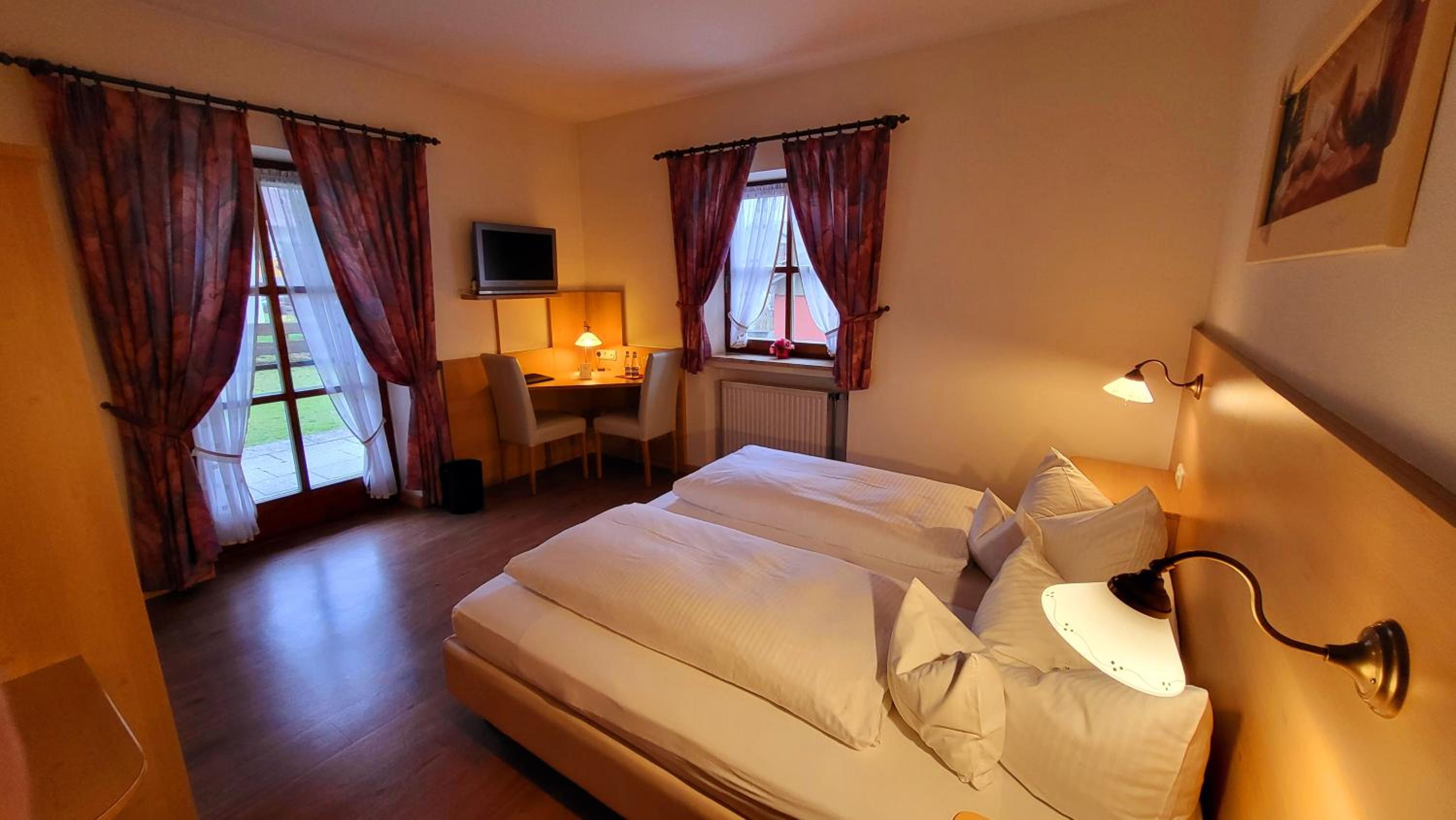 Double or Twin Room photo 1