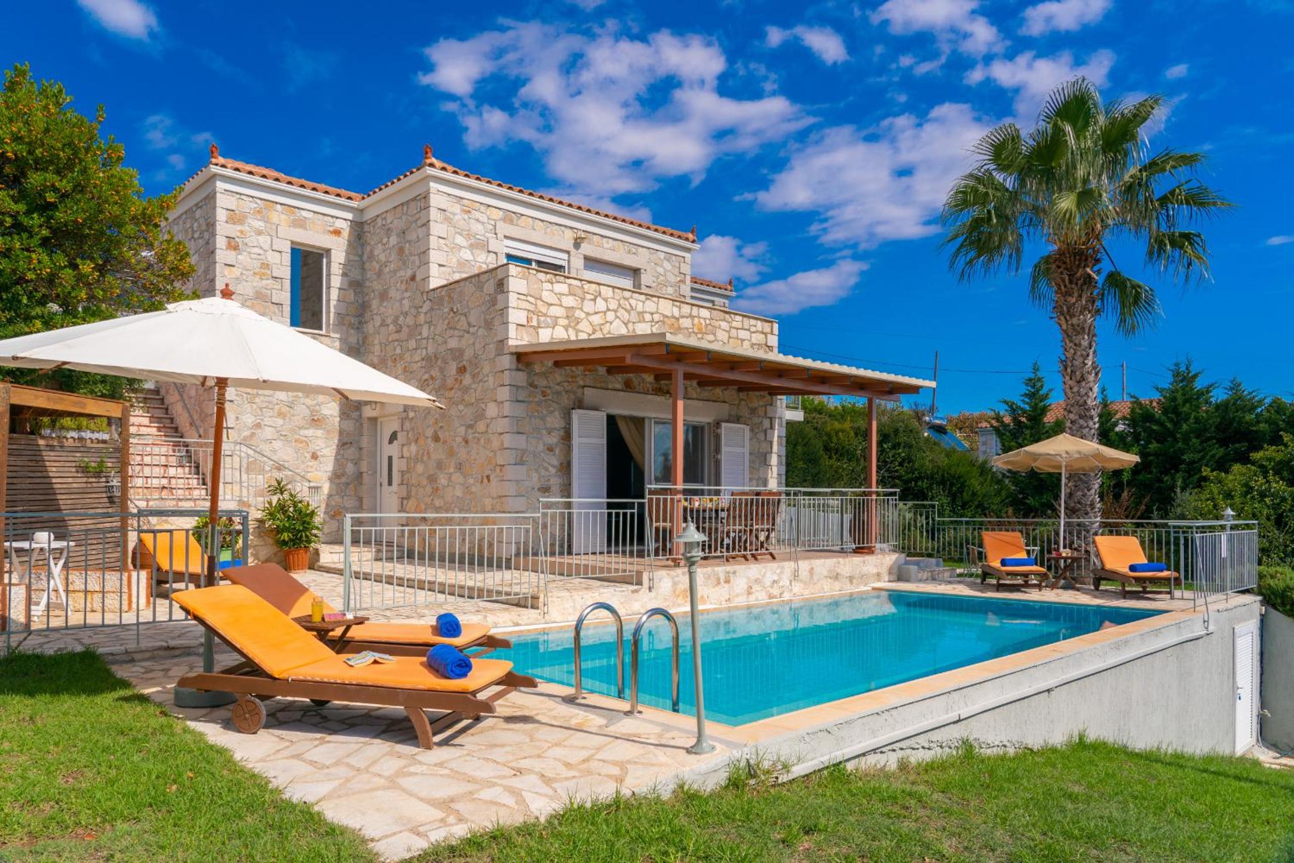 Three-Bedroom Villa photo 2