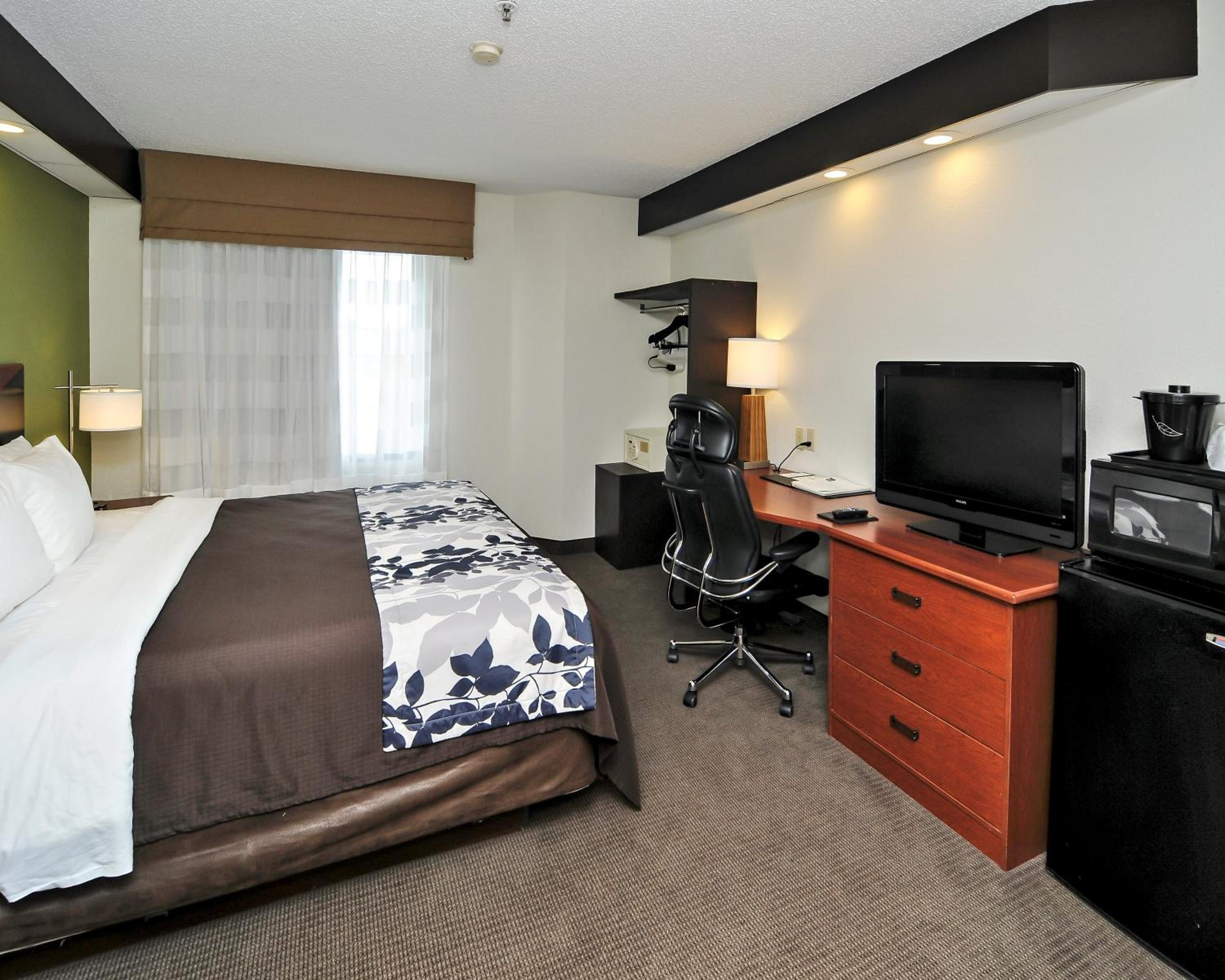 Double Room - Non-Smoking  - Photo 1