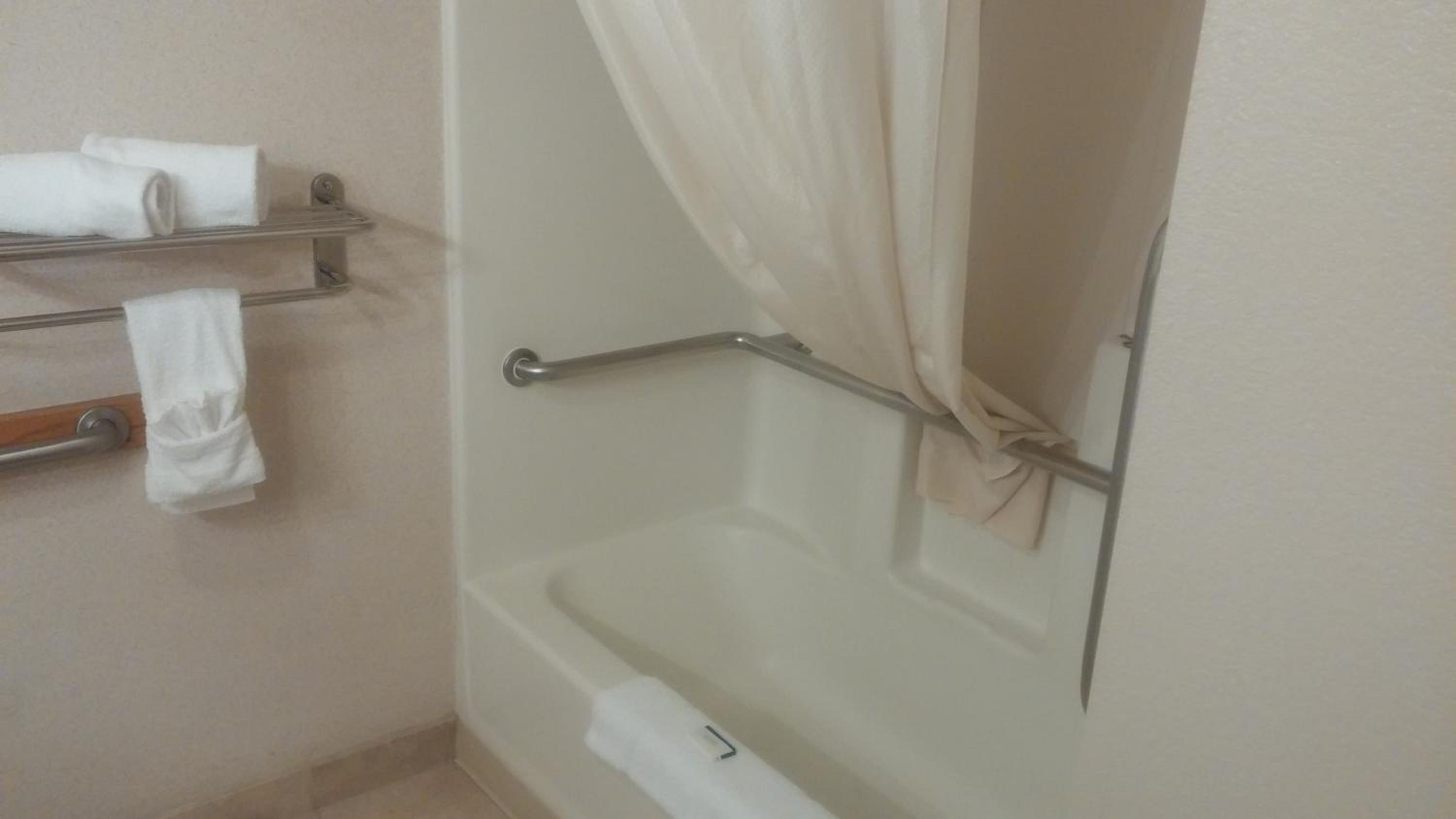 Deluxe King Room - Photo 3