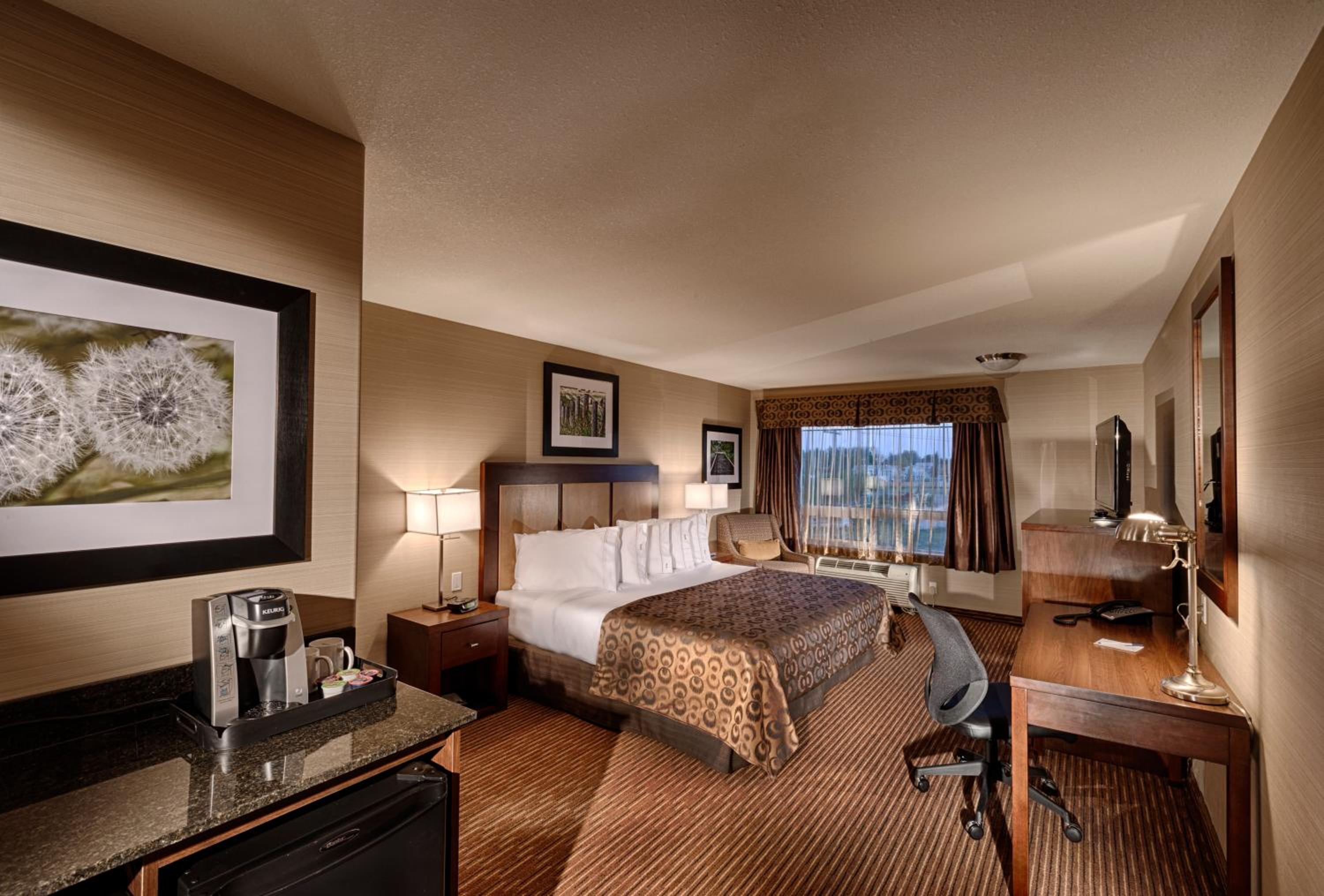 Standard King Room photo 1