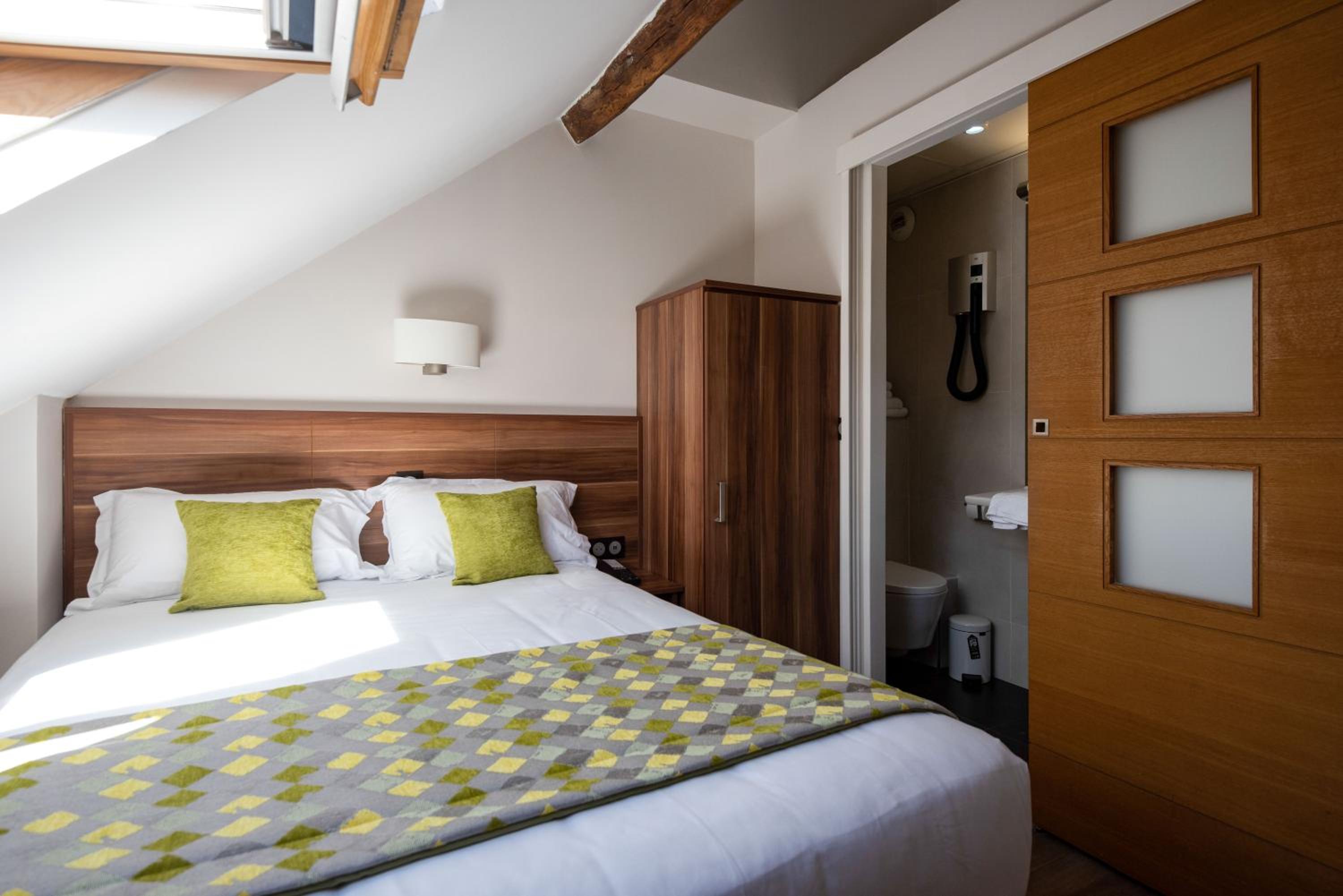 Single Room photo 1