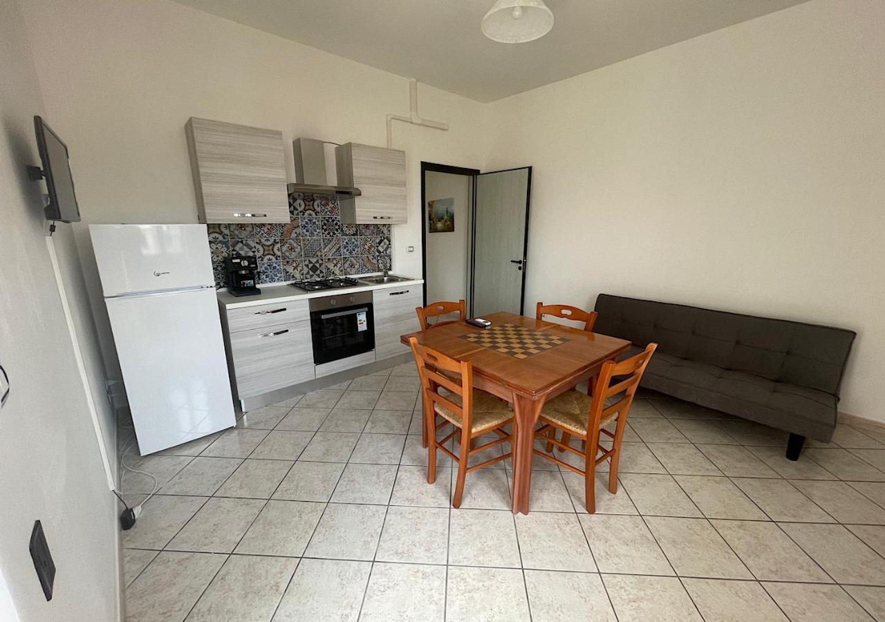 One-Bedroom House - Photo 12
