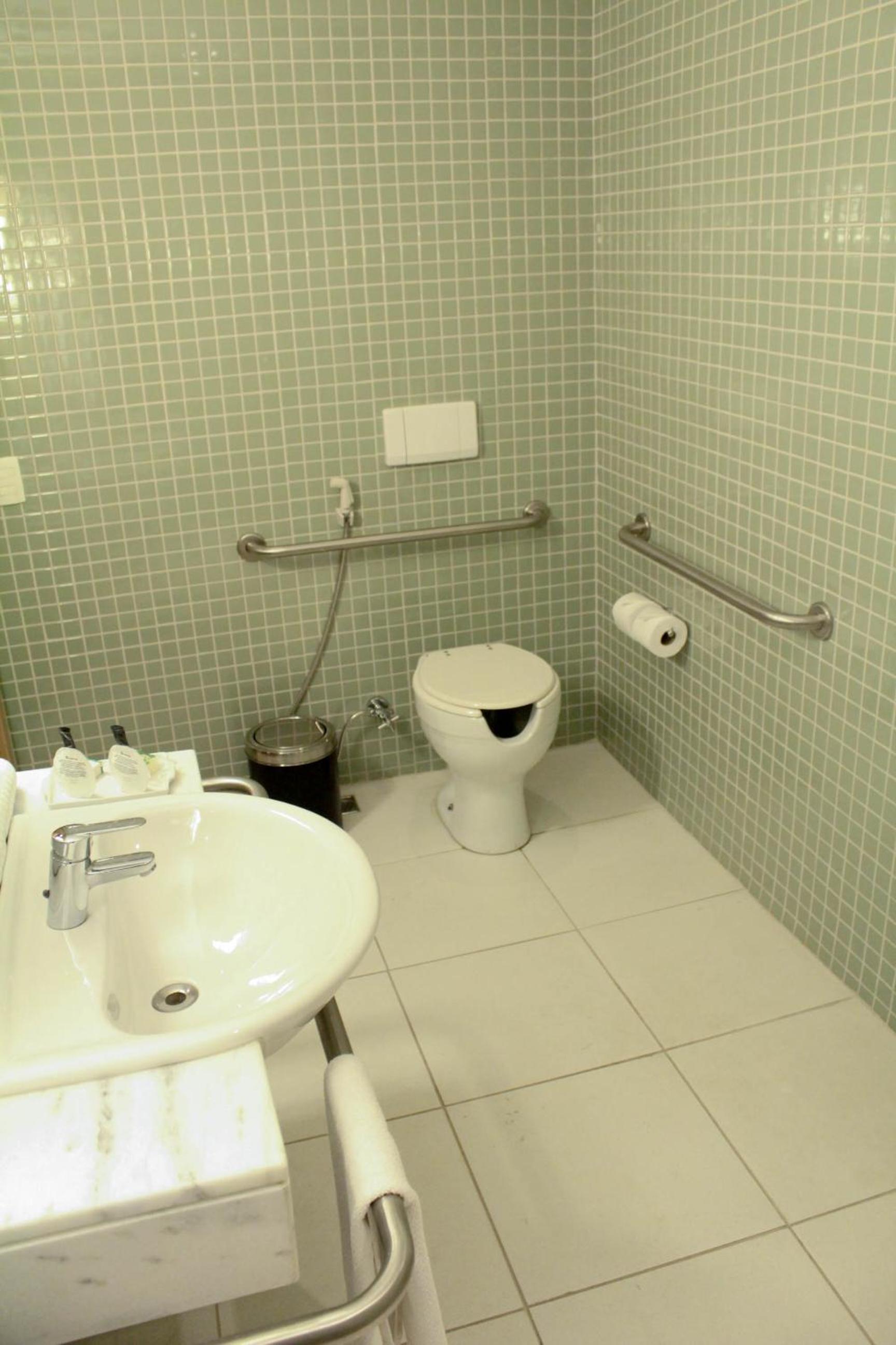 Twin Room - Disability Access