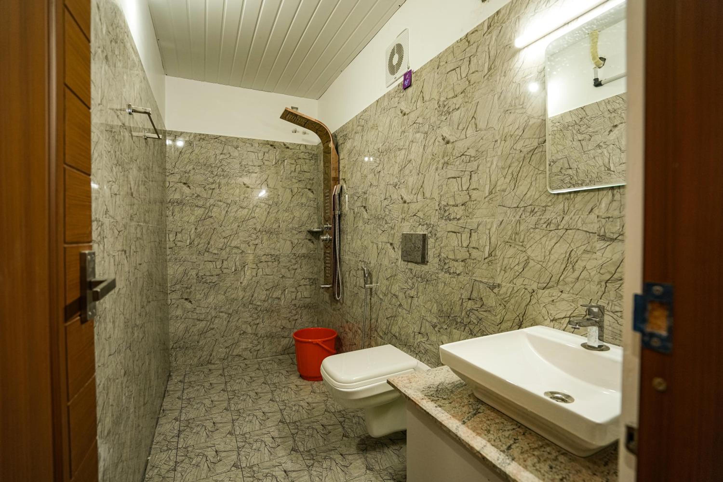 Deluxe Family Suite photo 2