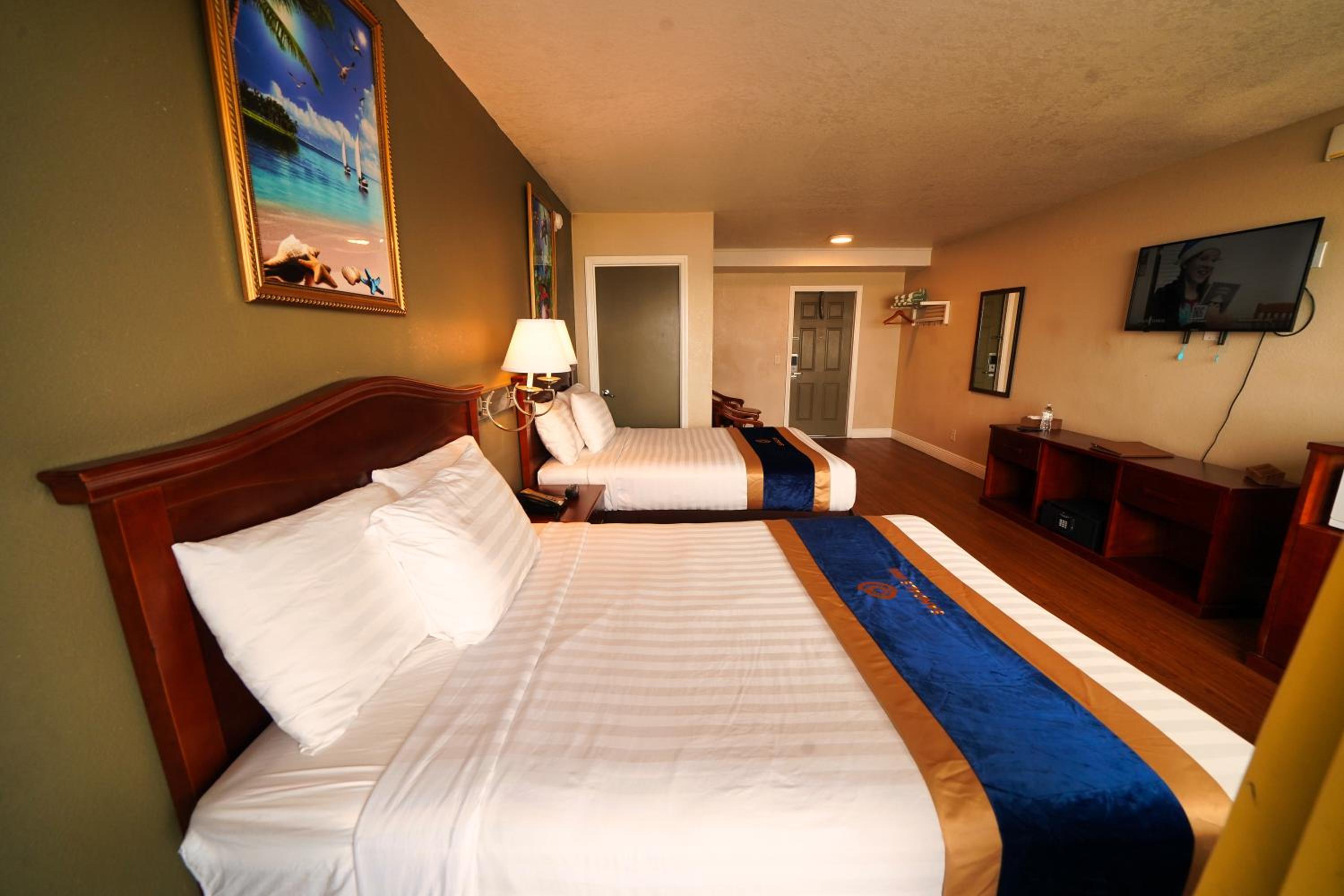 Double Room with Sea View - Photo 1