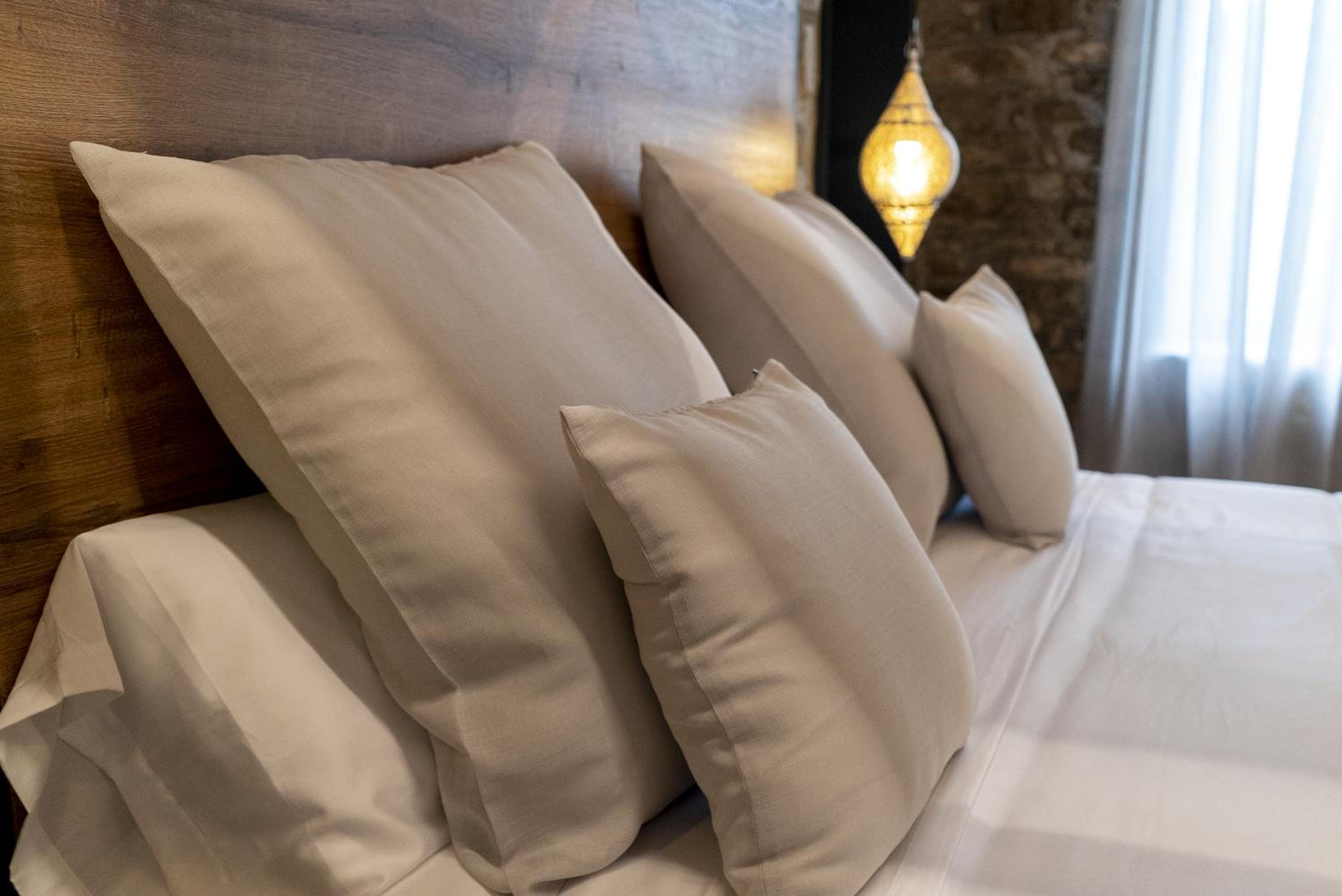 Deluxe Suite with Spa Bath - Photo 14