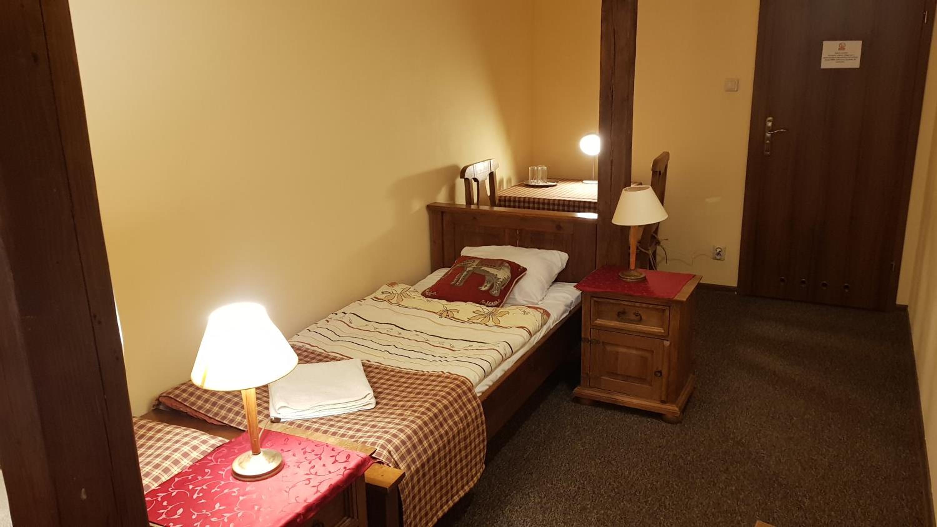 Triple Room with Private Bathroom - Photo 4