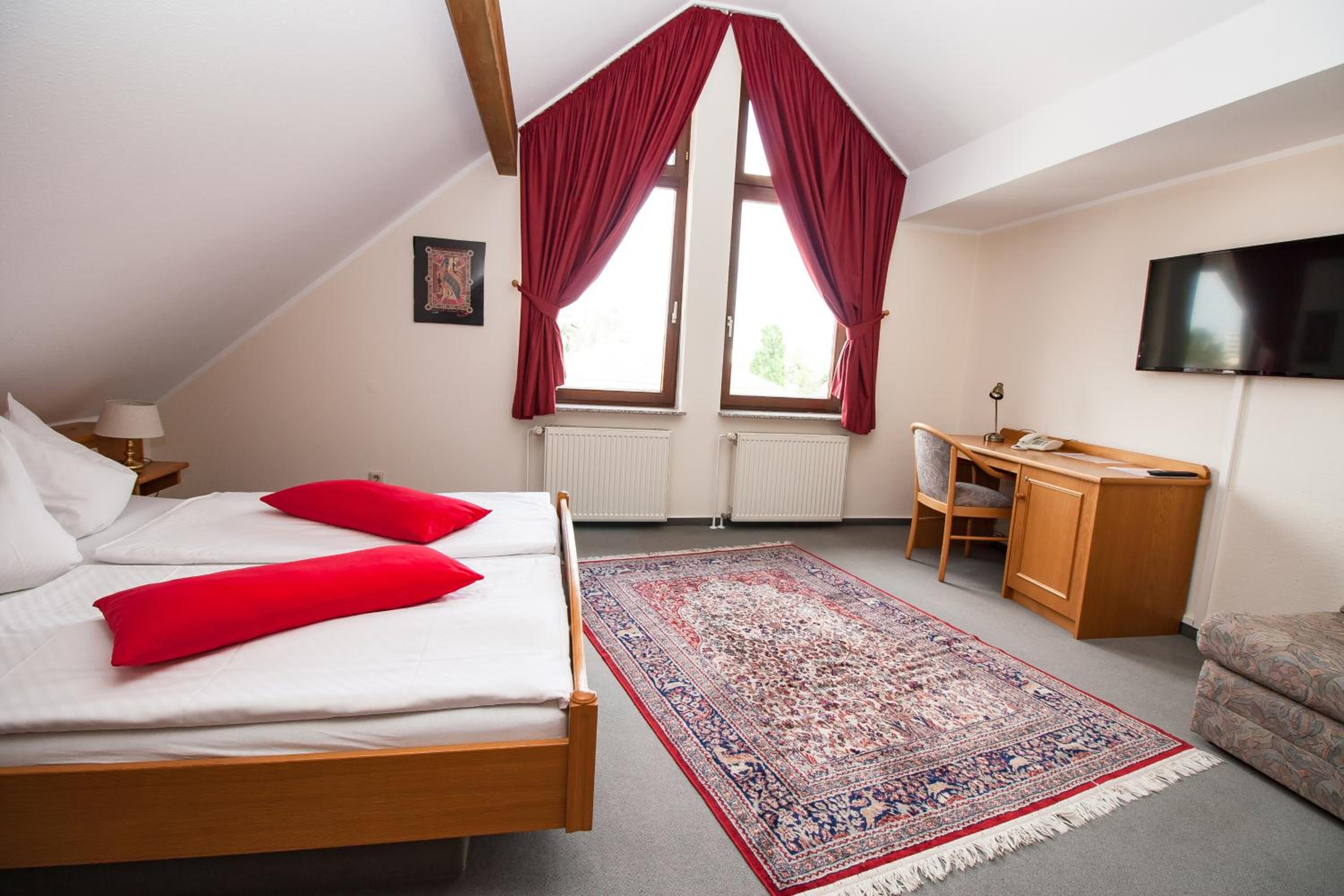 Superior King Room - Photo 6