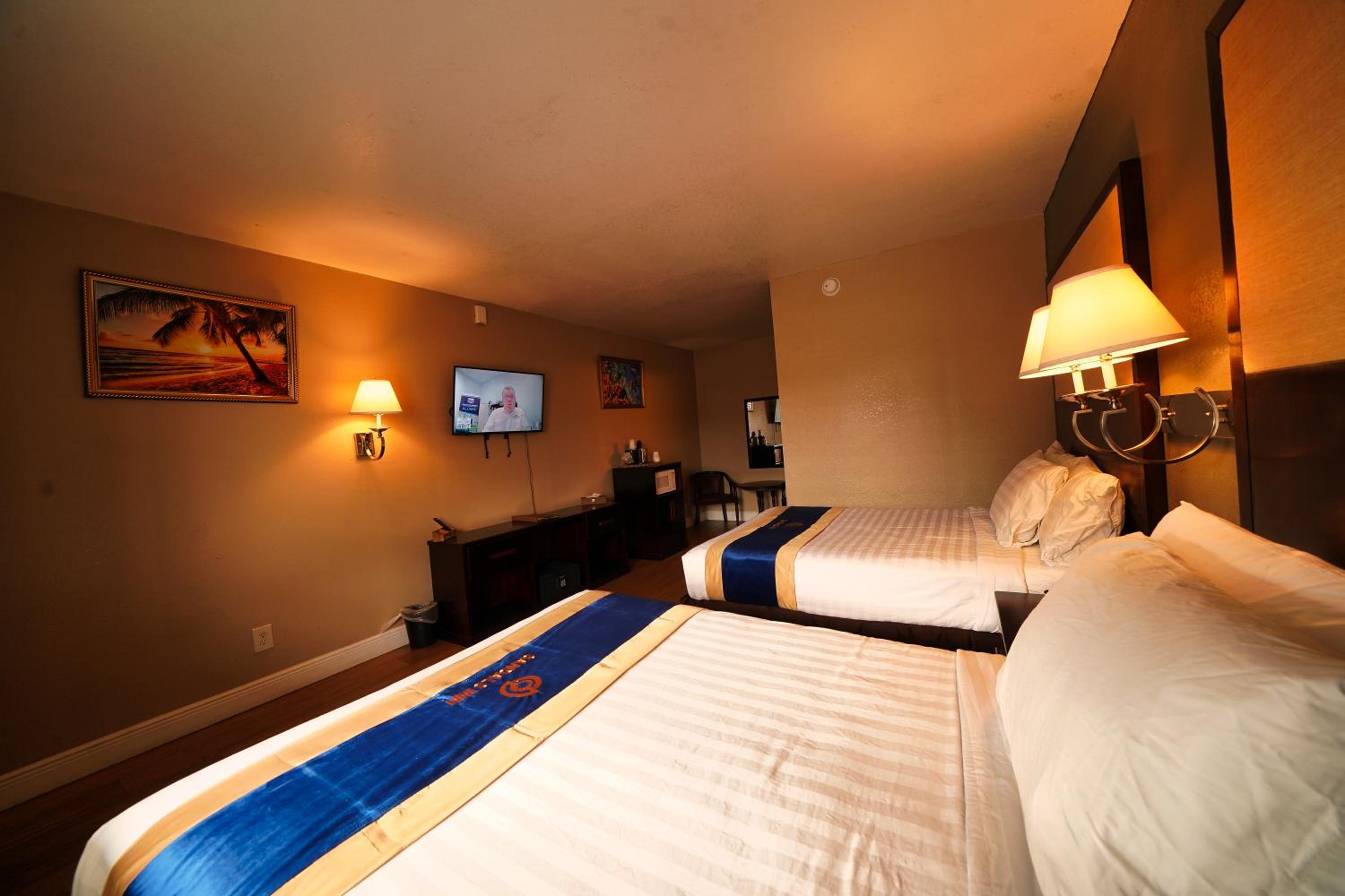 Double Room - Photo 4
