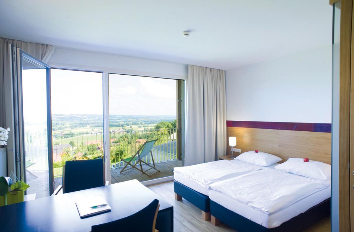 Double Room with Balcony - Panoramic View - Photo 4