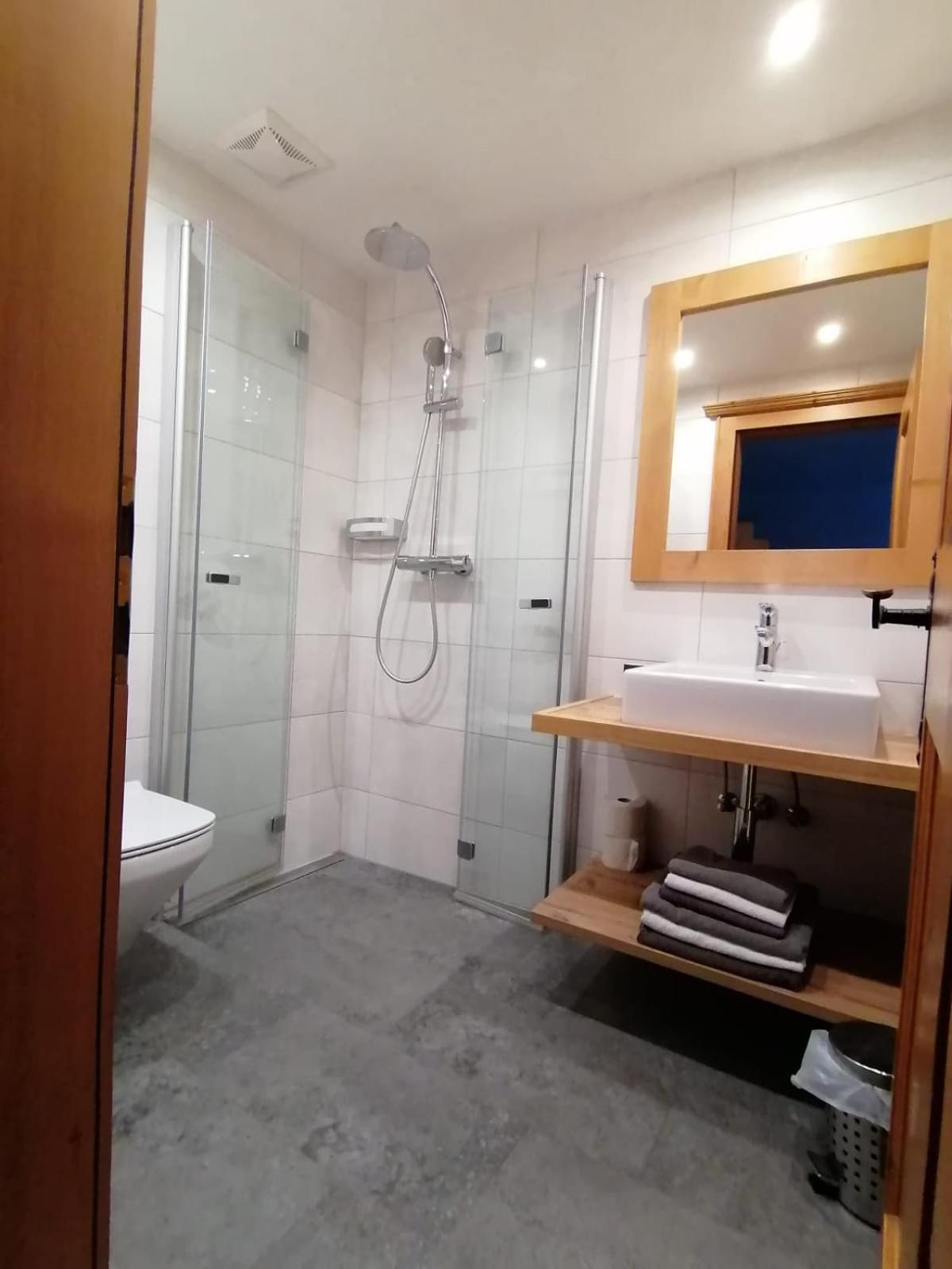 One-Bedroom Apartment with Balcony photo 2