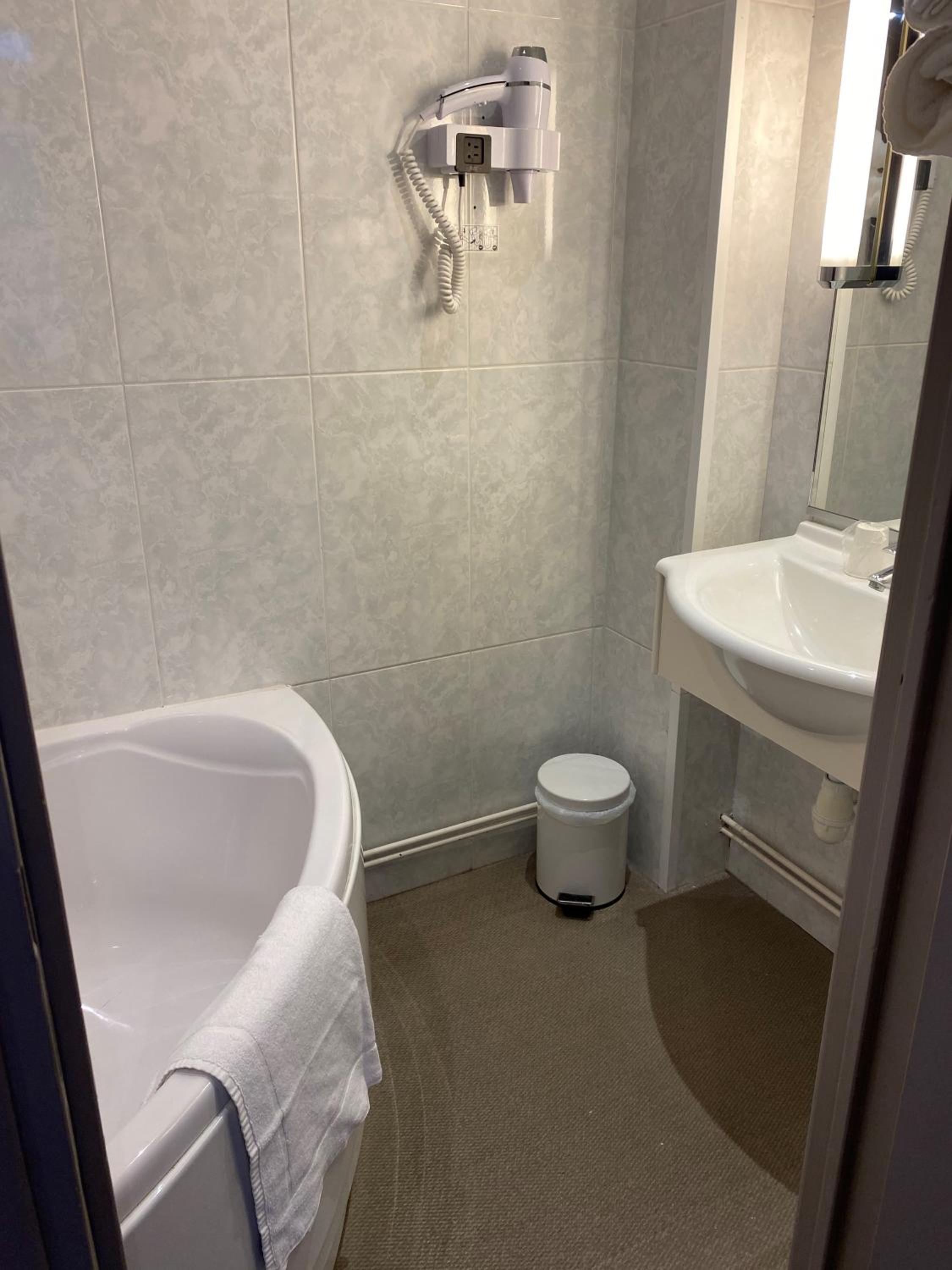 Superior Room with Bath photo 2