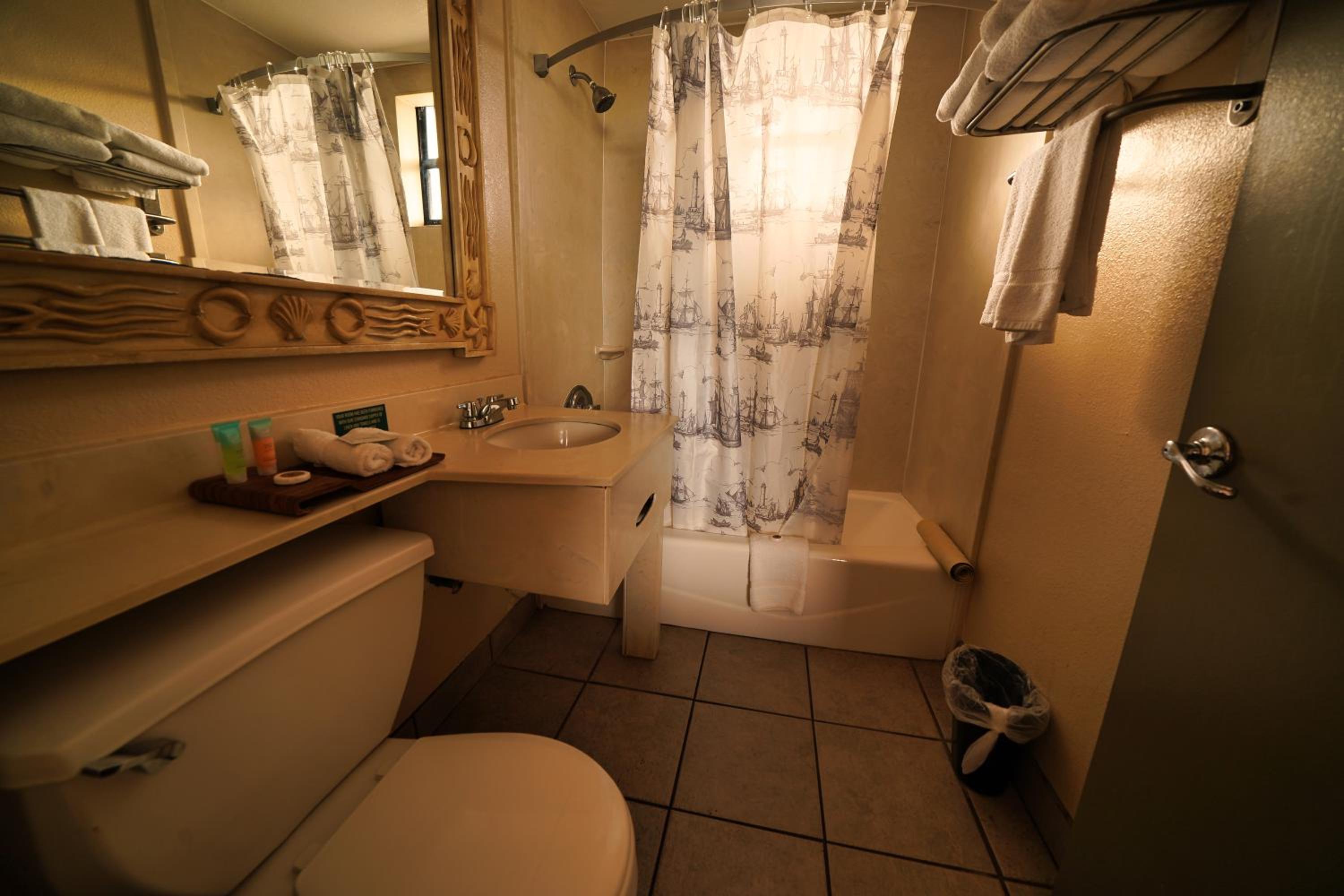 Double Room - Photo 8