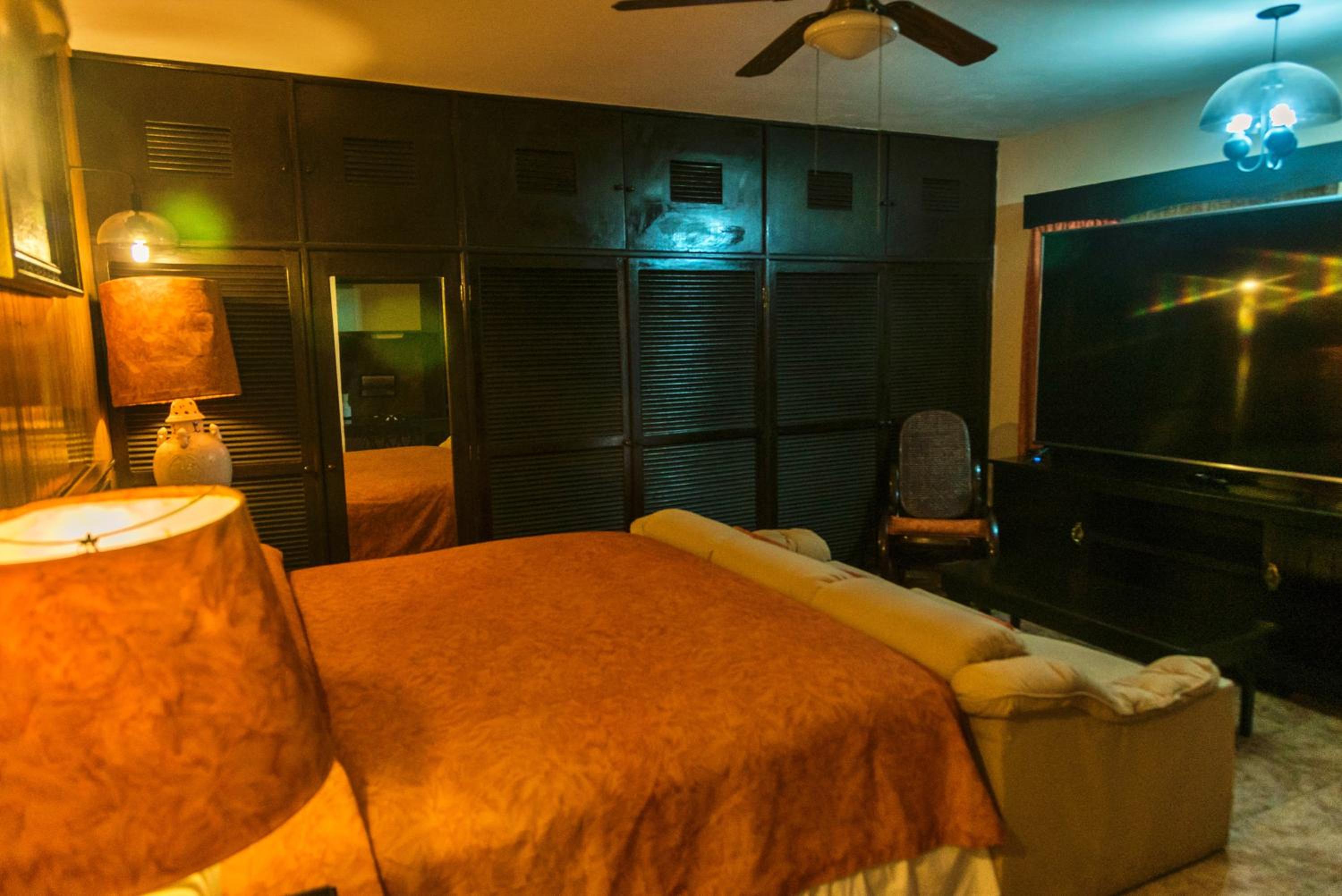 One-Bedroom Villa - Photo 11