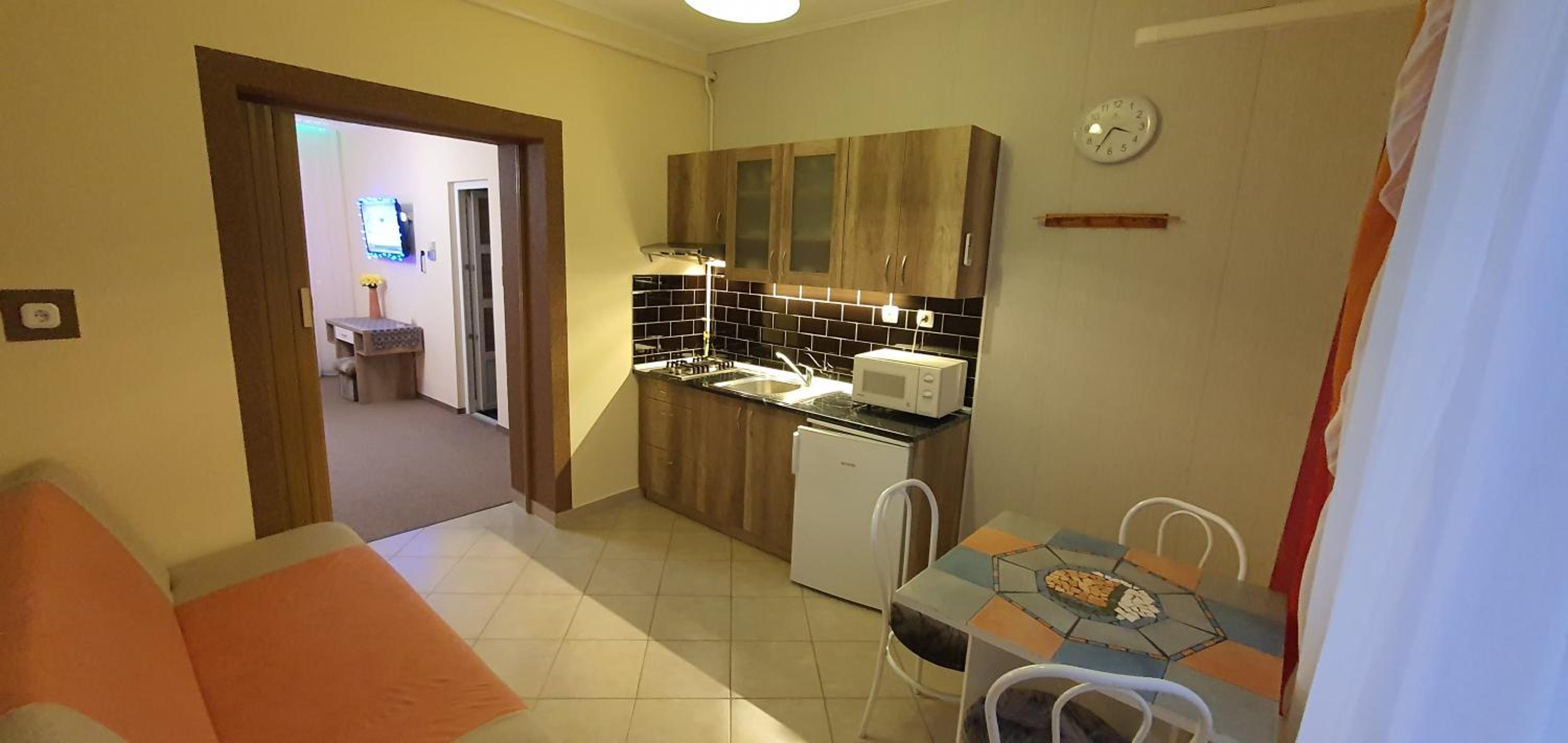 Studio Apartment photo 3