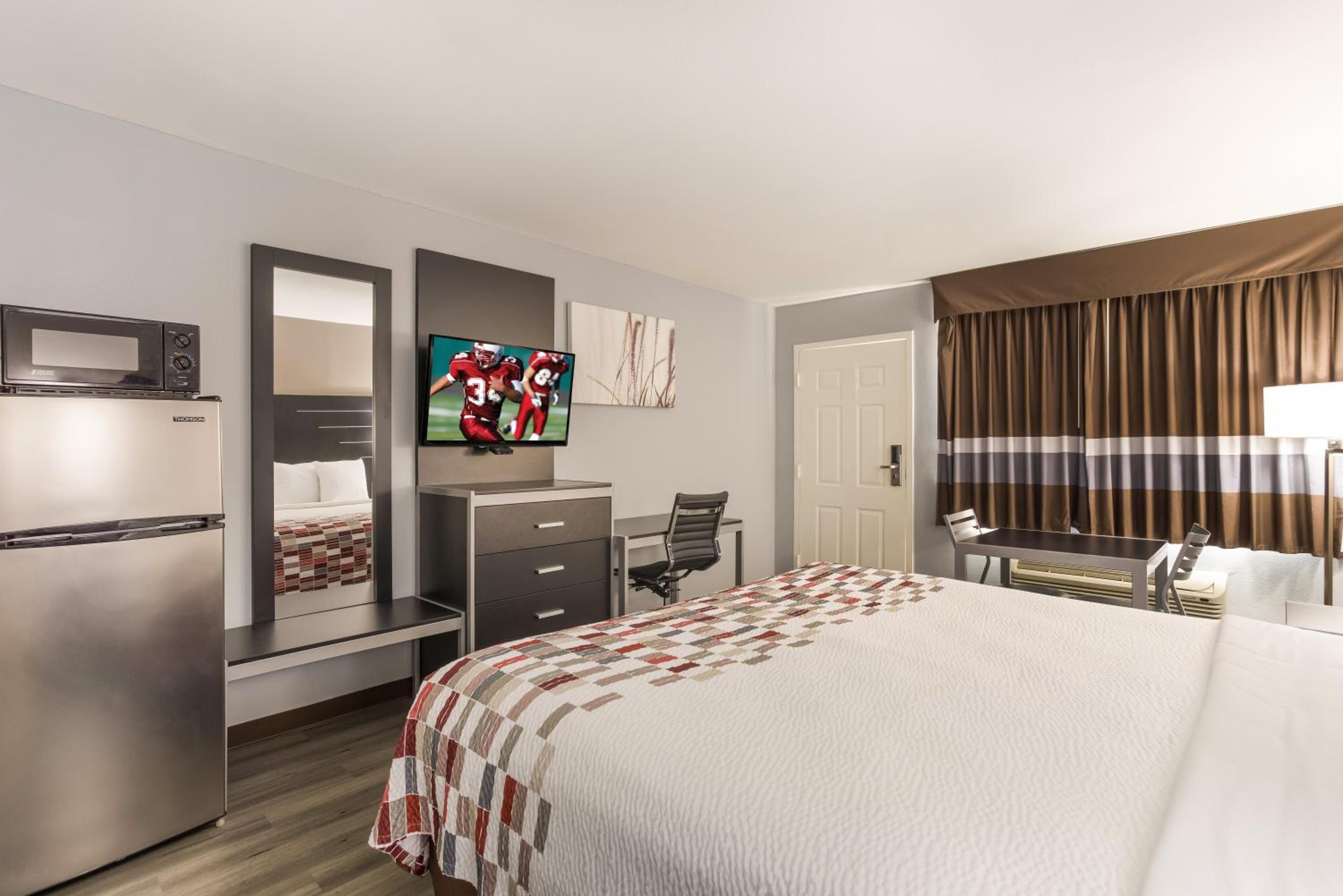 Superior King Room with Disability Access - Non-Smoking - Photo 2