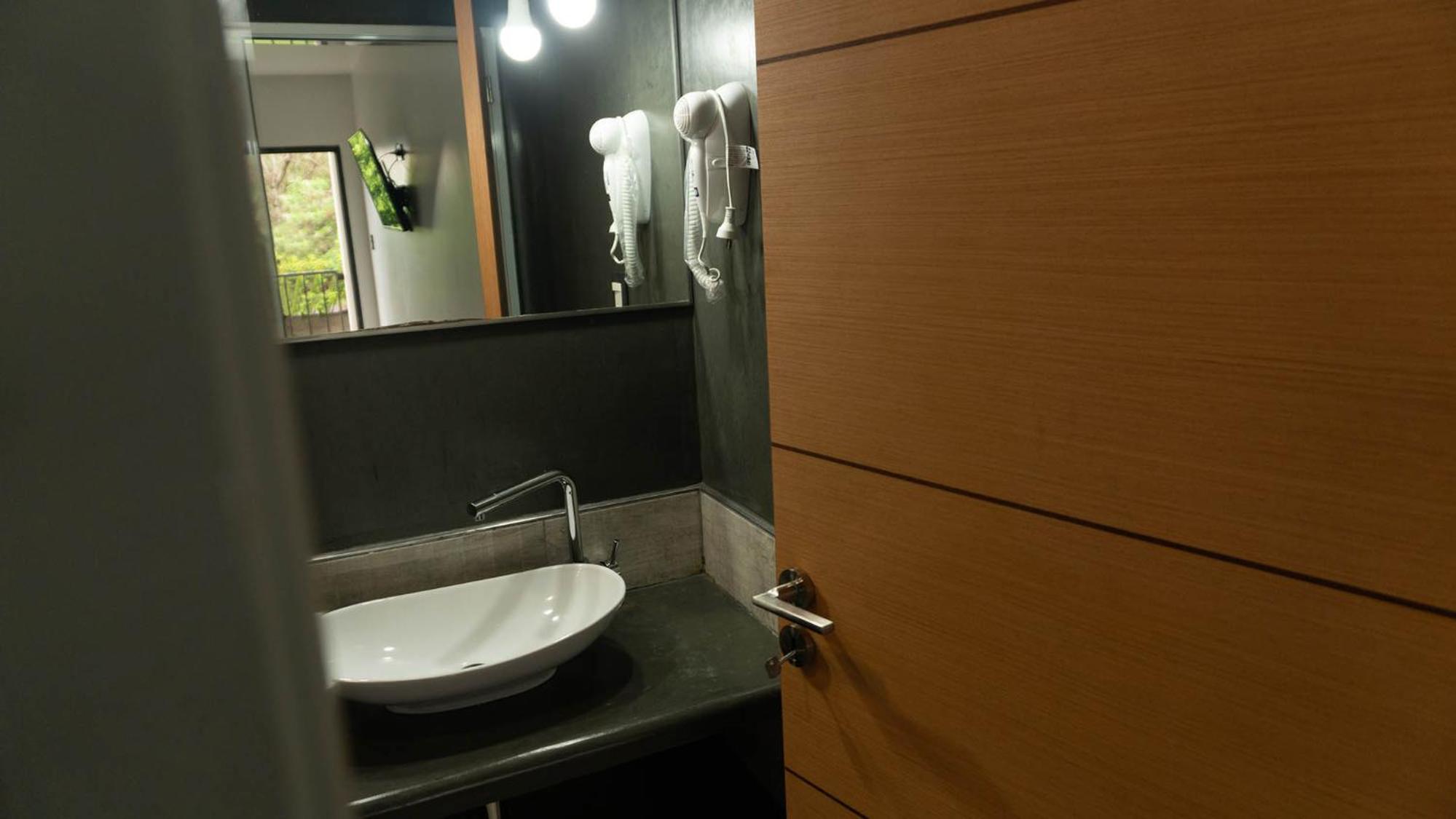 Premium Triple Room photo 2