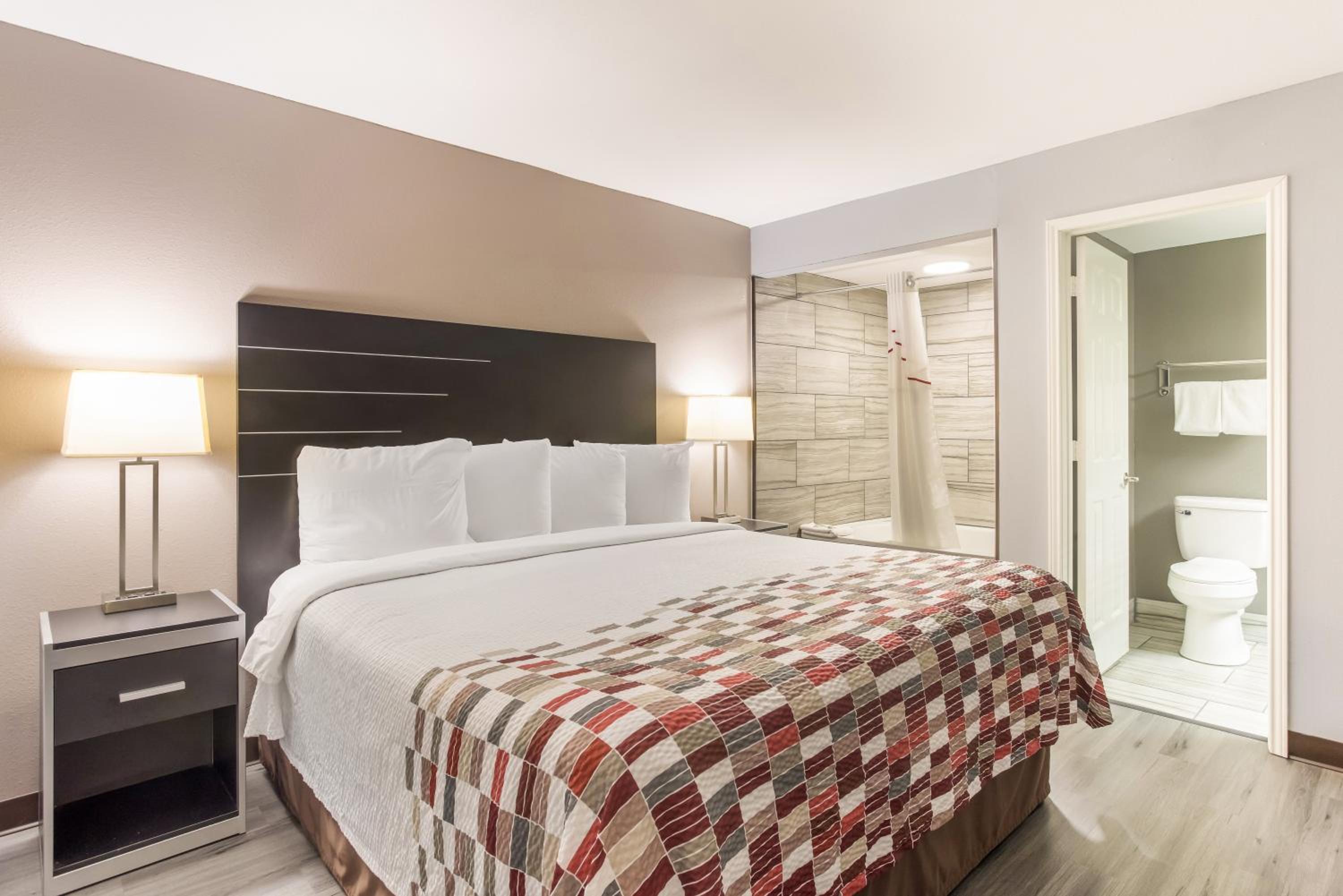 Suite King Room with Jet Spa - Non-Smoking - Photo 1