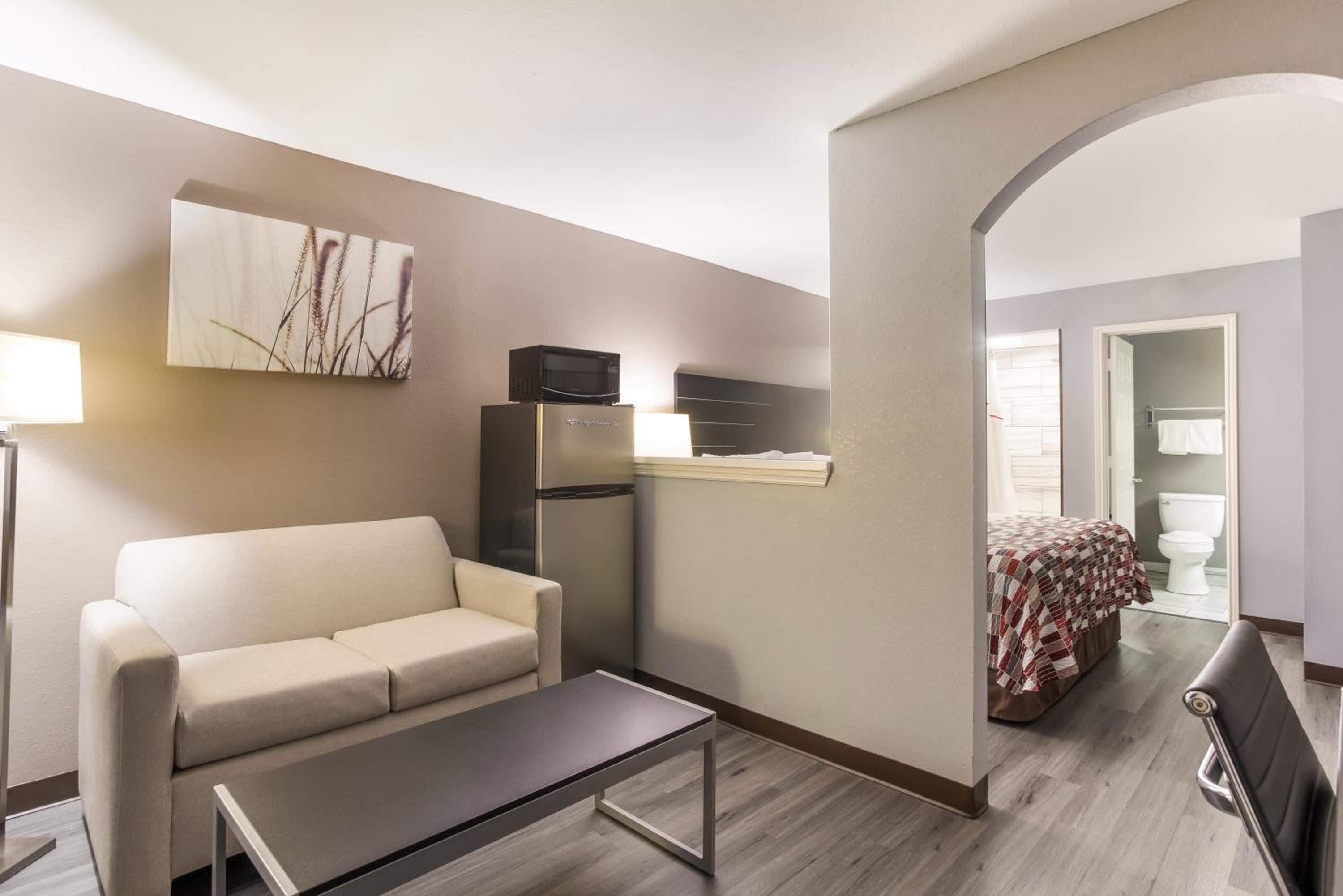 Suite King Room with Jet Spa - Non-Smoking - Photo 4
