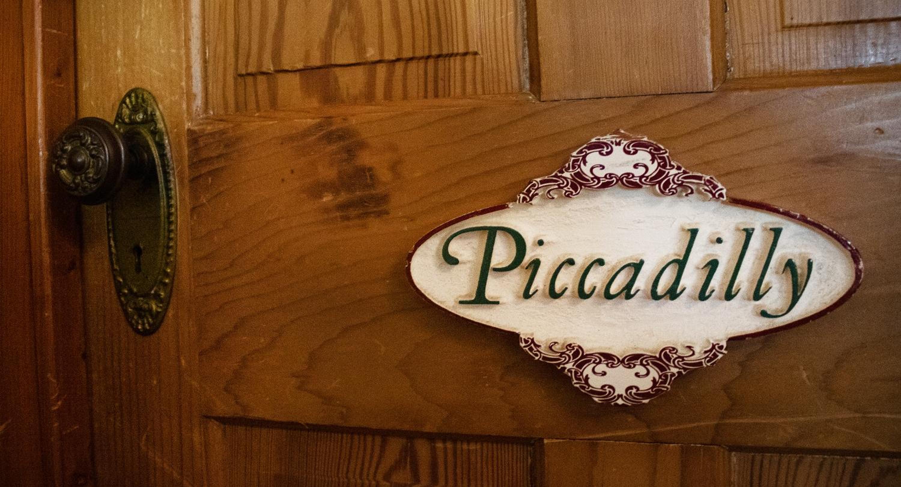 Piccadilly Room - Photo 3