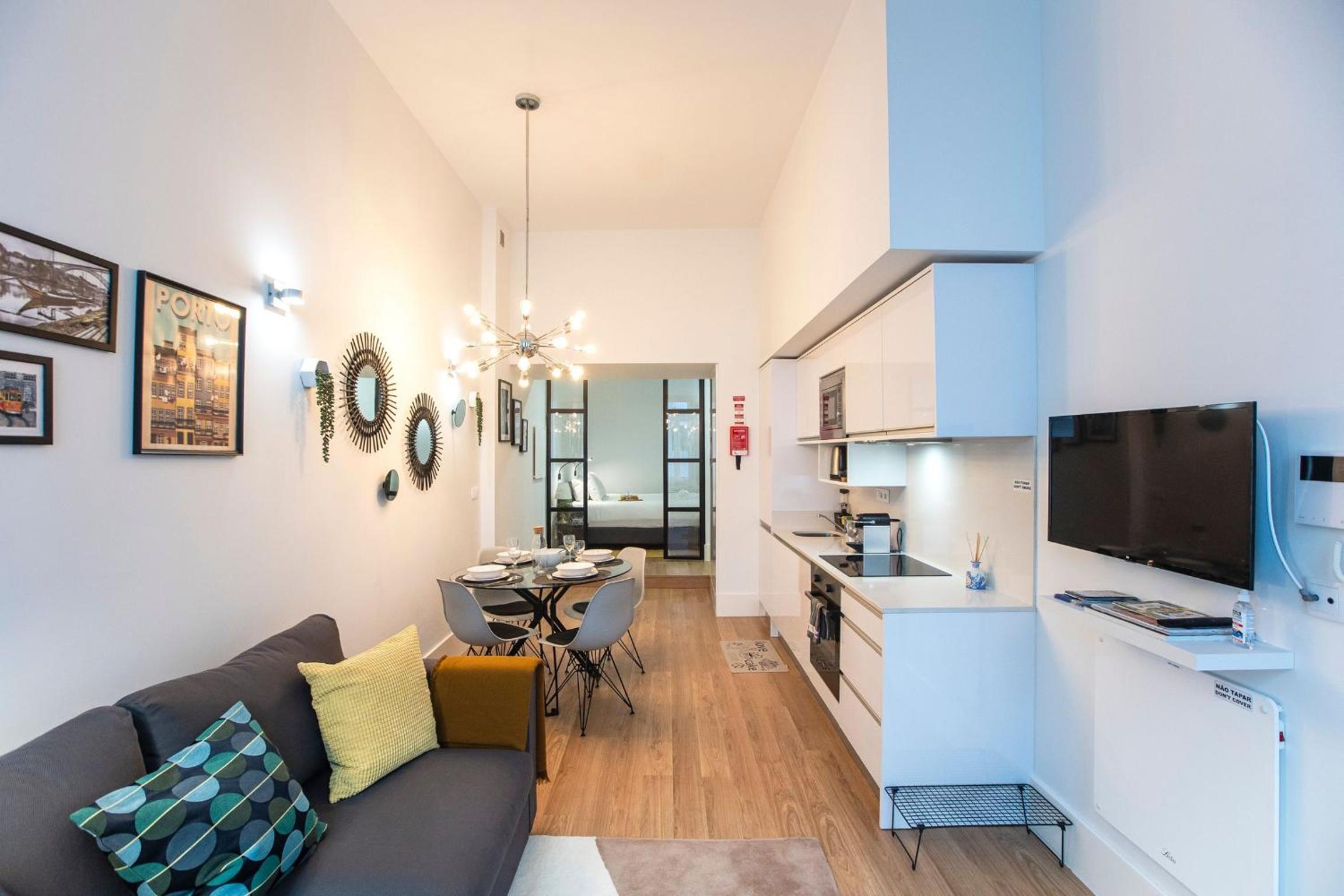 One-Bedroom Apartment - Photo 1