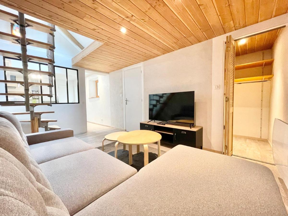 Apartment - Split Level - Photo 8