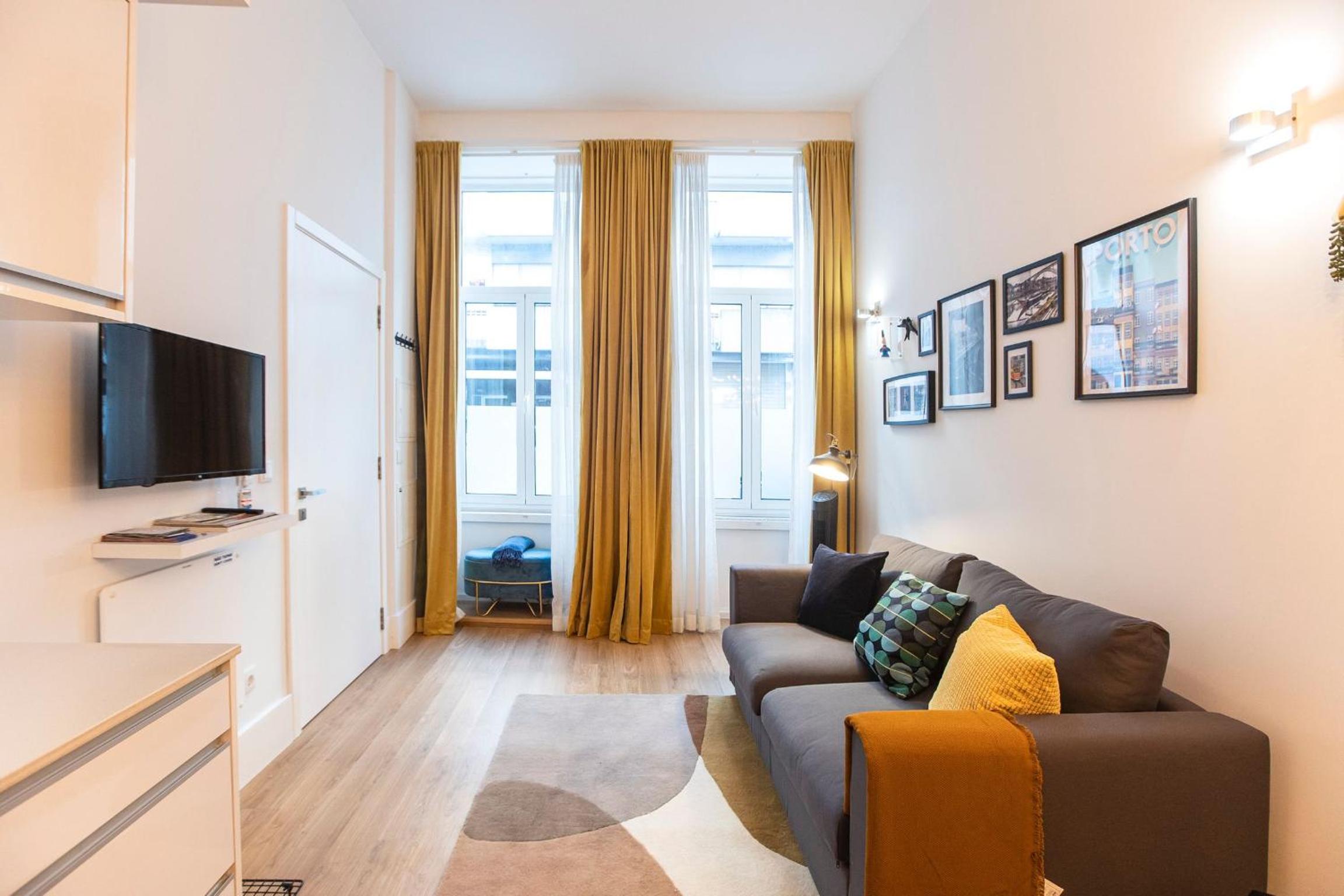 One-Bedroom Apartment - Photo 18