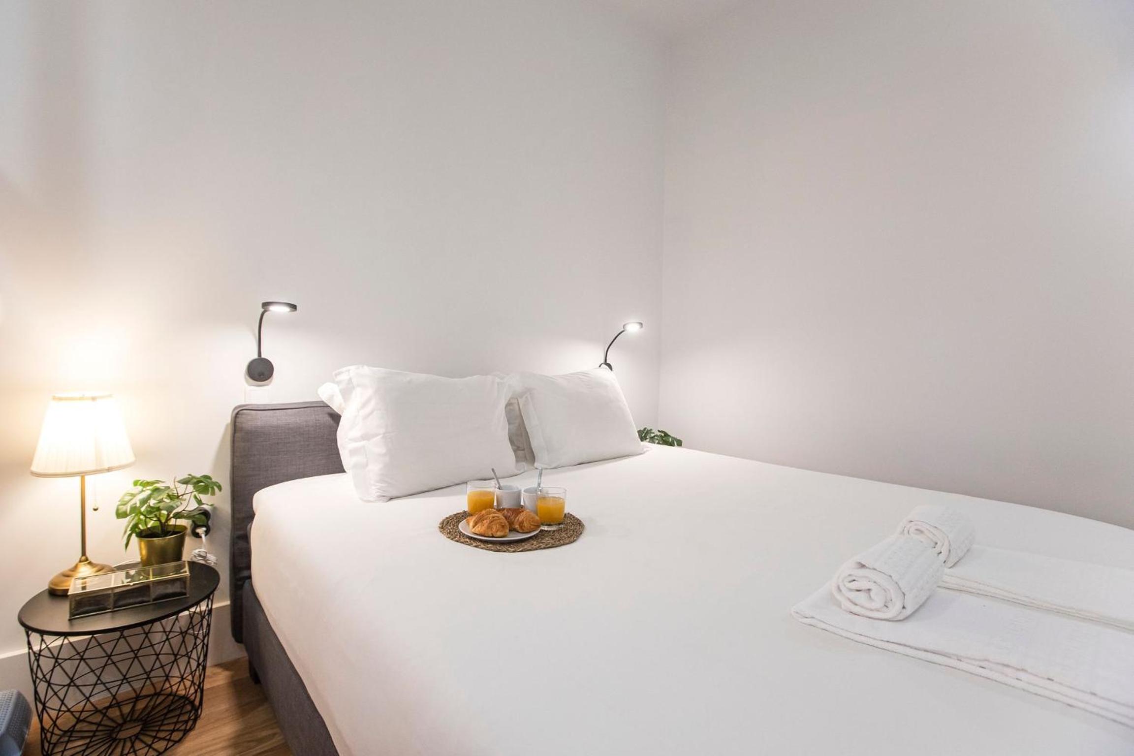 One-Bedroom Apartment - Photo 17