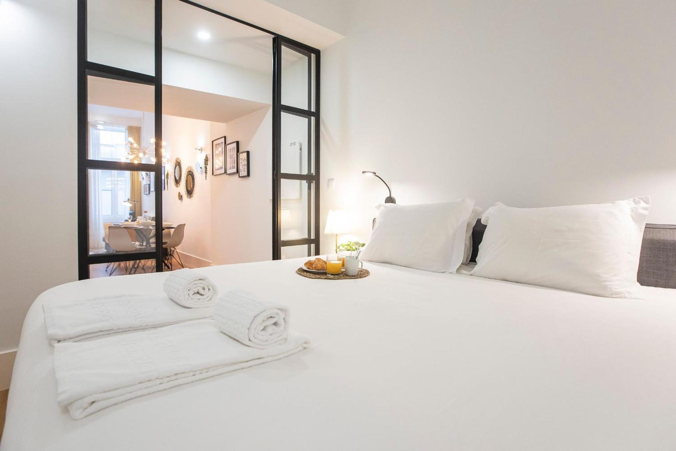 One-Bedroom Apartment - Photo 11