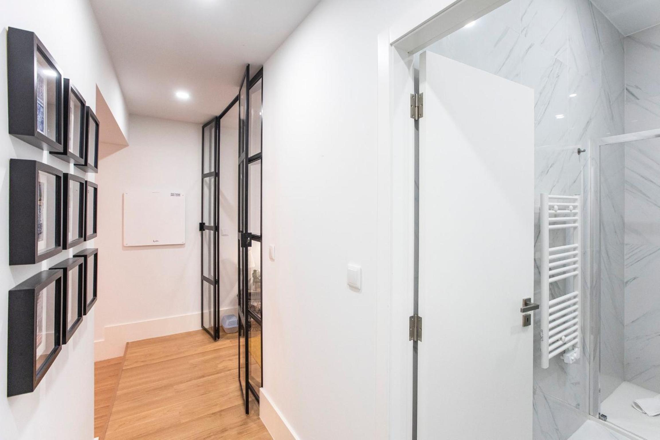 One-Bedroom Apartment - Photo 4
