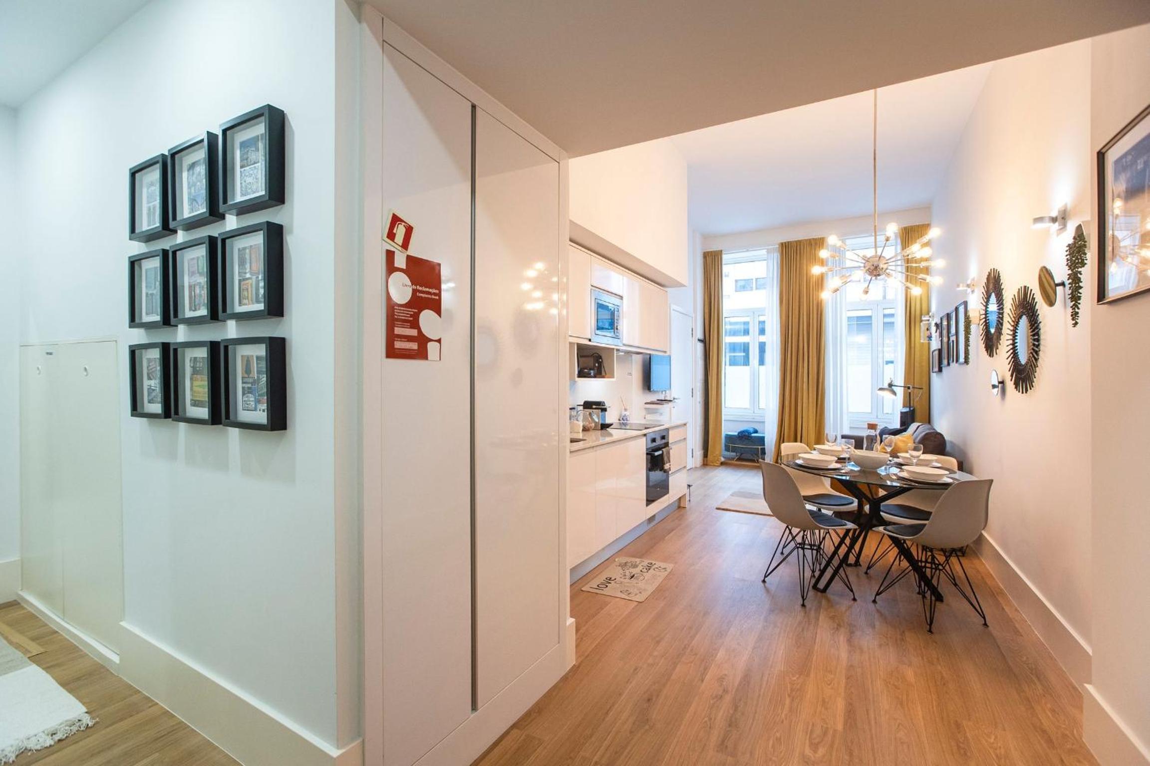 One-Bedroom Apartment - Photo 9