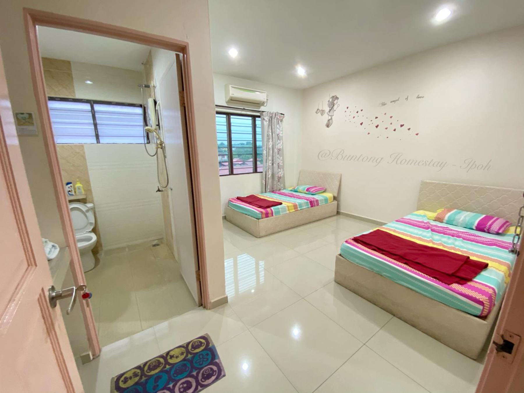 Twin Room with Bathroom