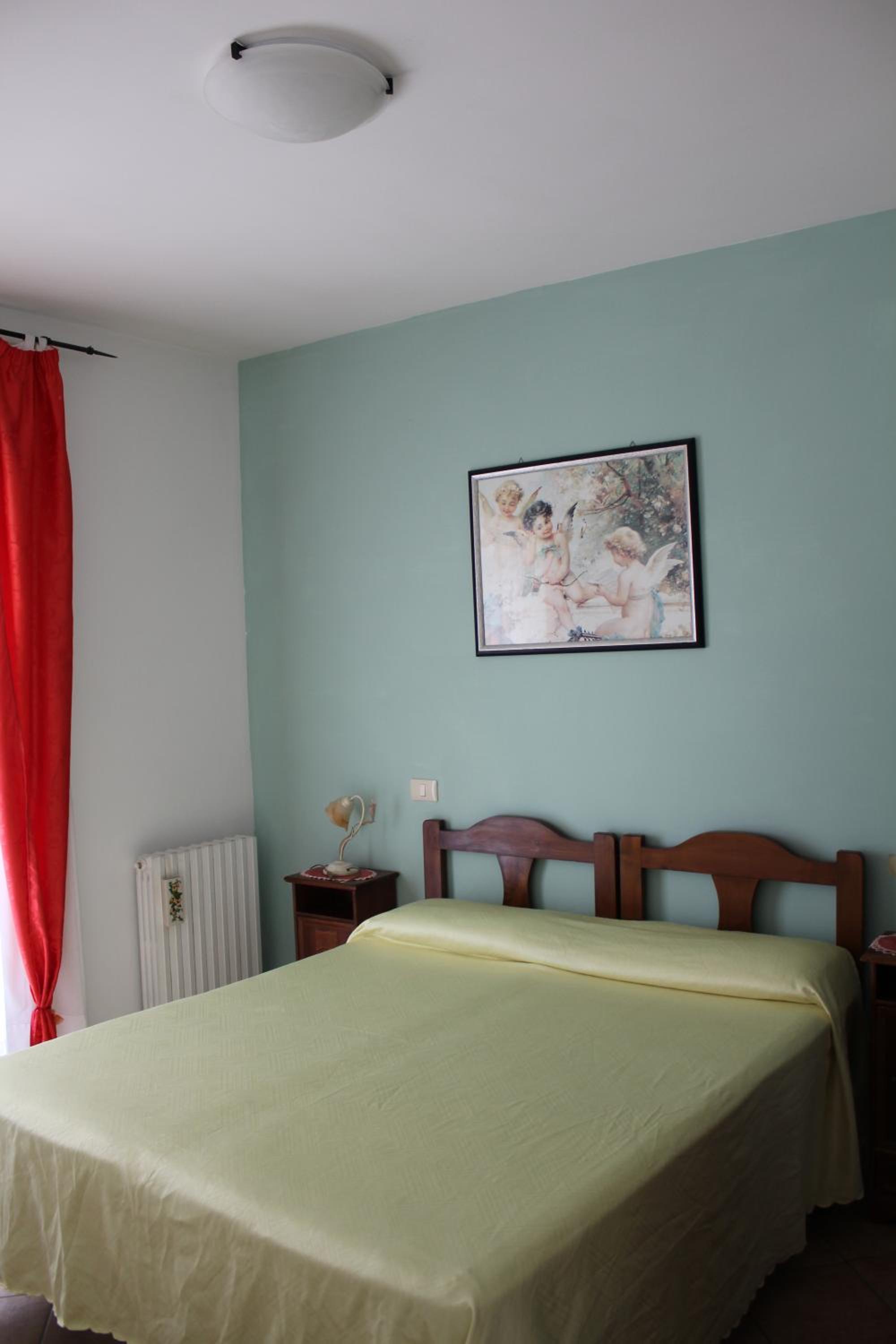 Three-Bedroom Apartment photo 1