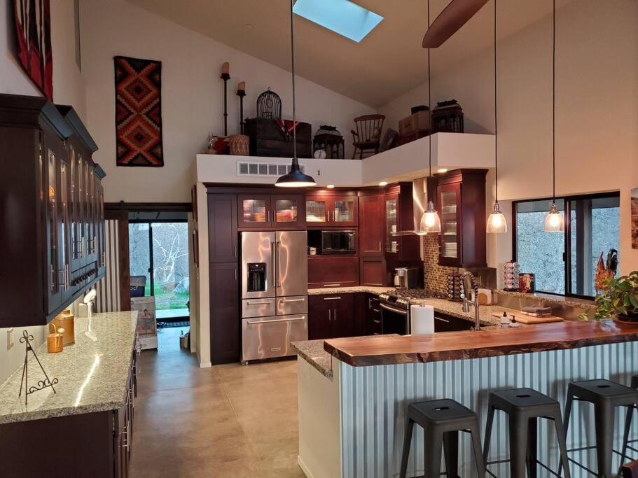 Four-Bedroom House photo 3