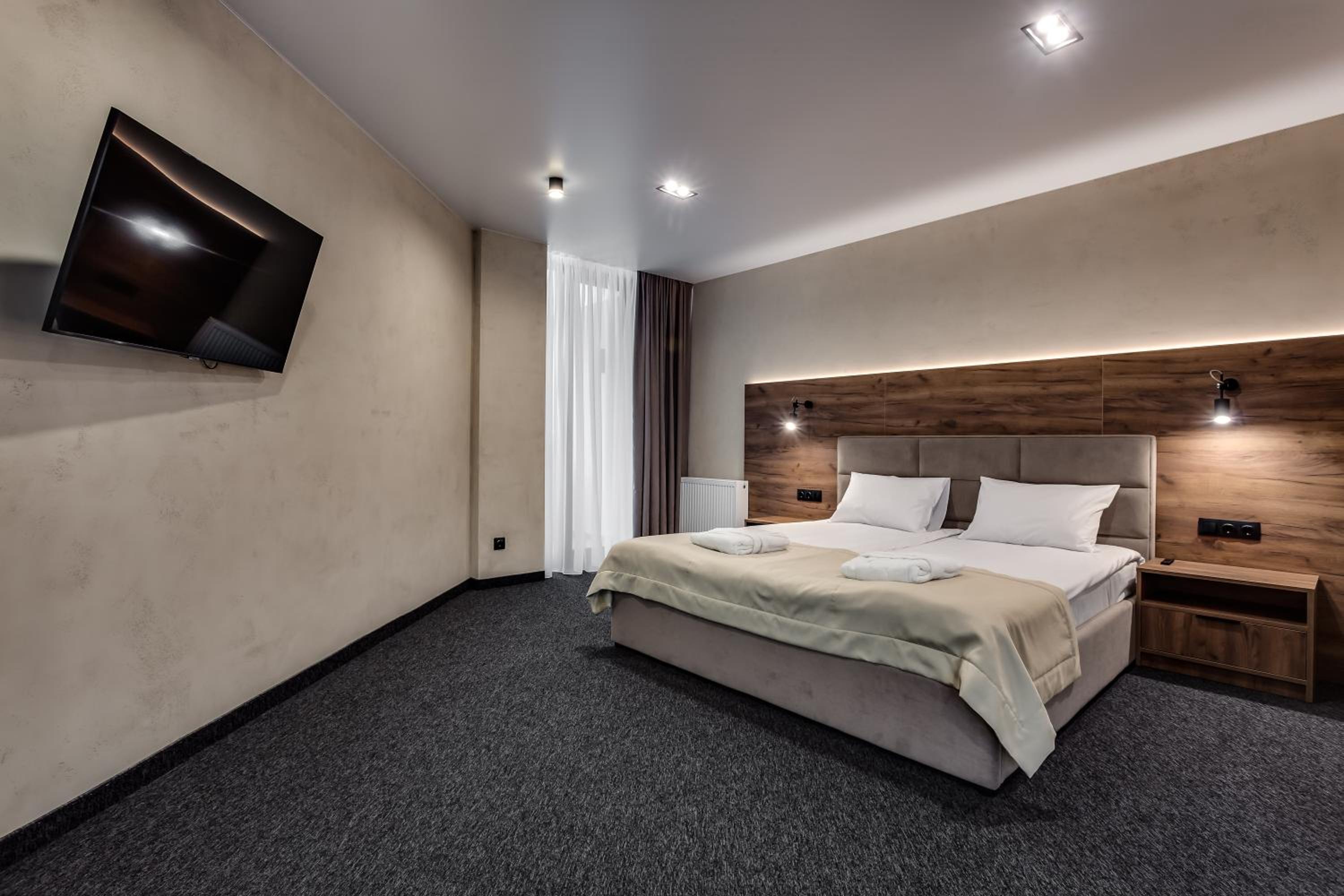 King Suite with Balcony photo 1